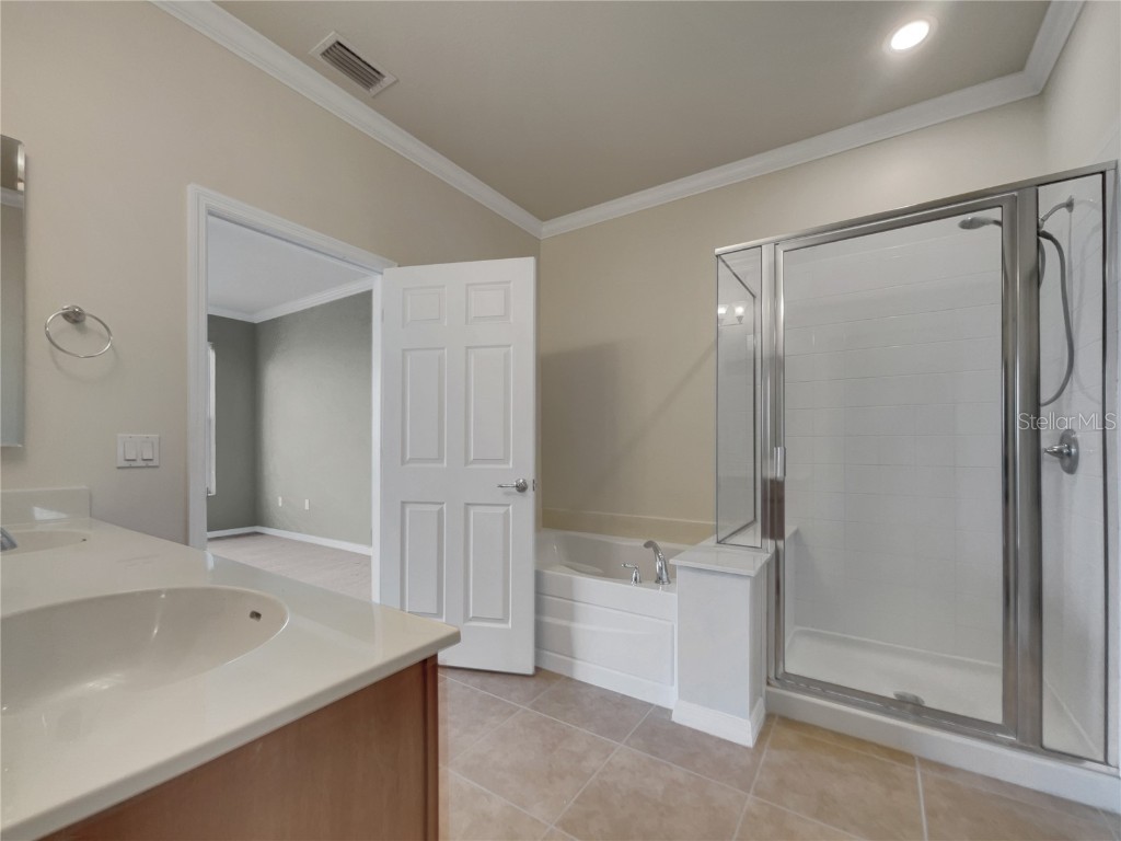 1181 Burgos Drive #406 Sarasota FL 34238 O6292598 image16