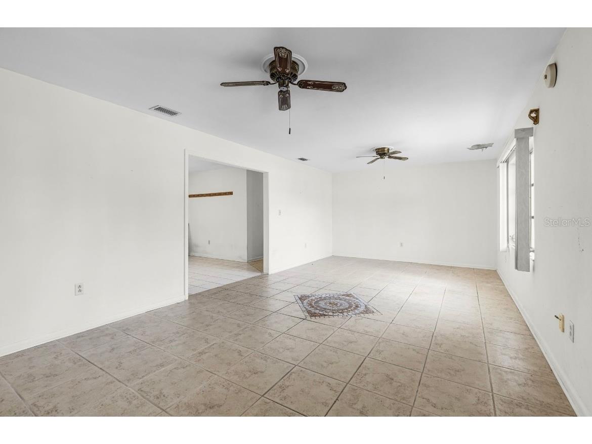11812 Watts Court Tavares FL 32778 - LAKE HARRIS AND LAKE EUSTICE G5097737 image4
