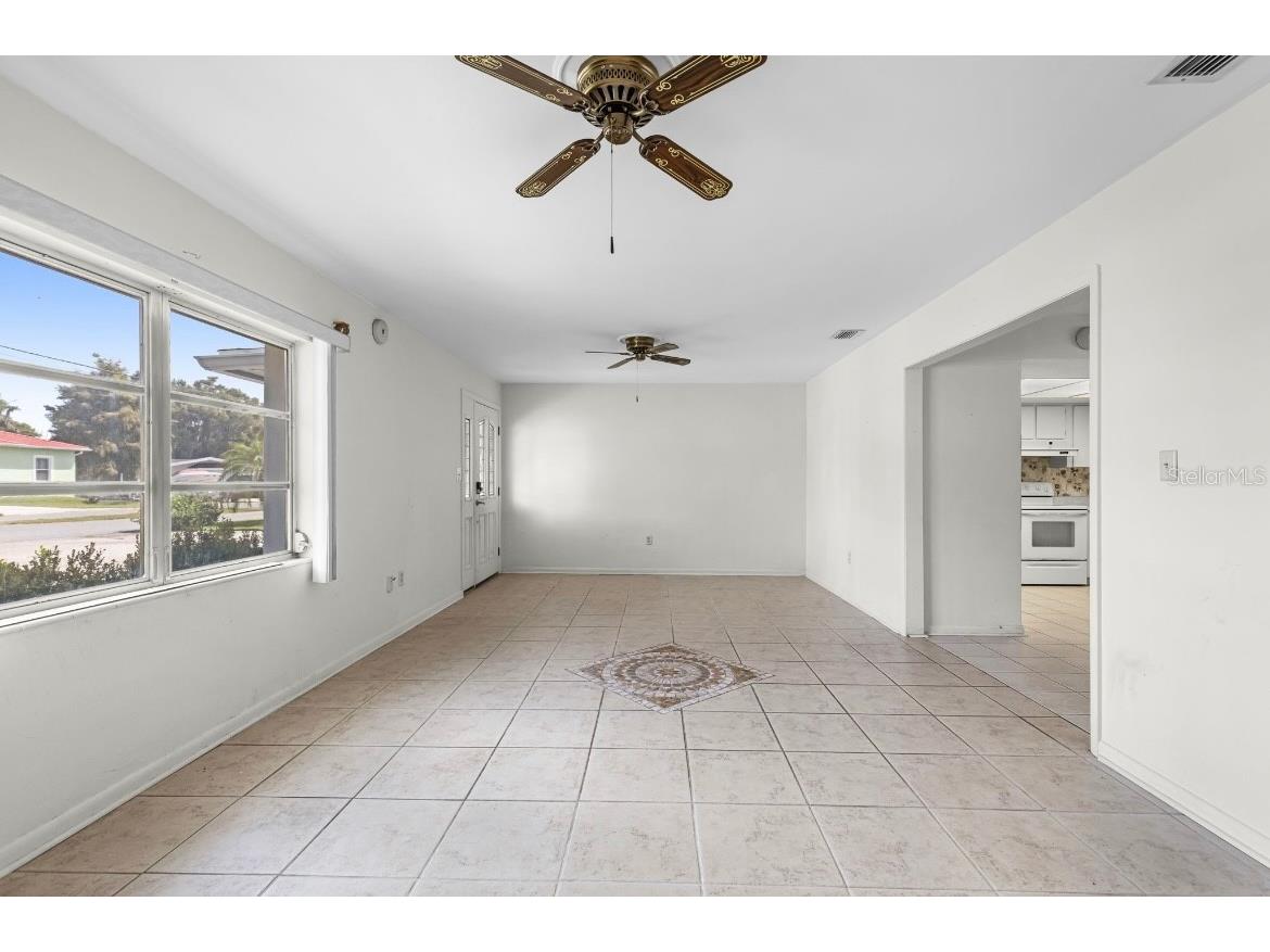 11812 Watts Court Tavares FL 32778 - LAKE HARRIS AND LAKE EUSTICE G5097737 image5