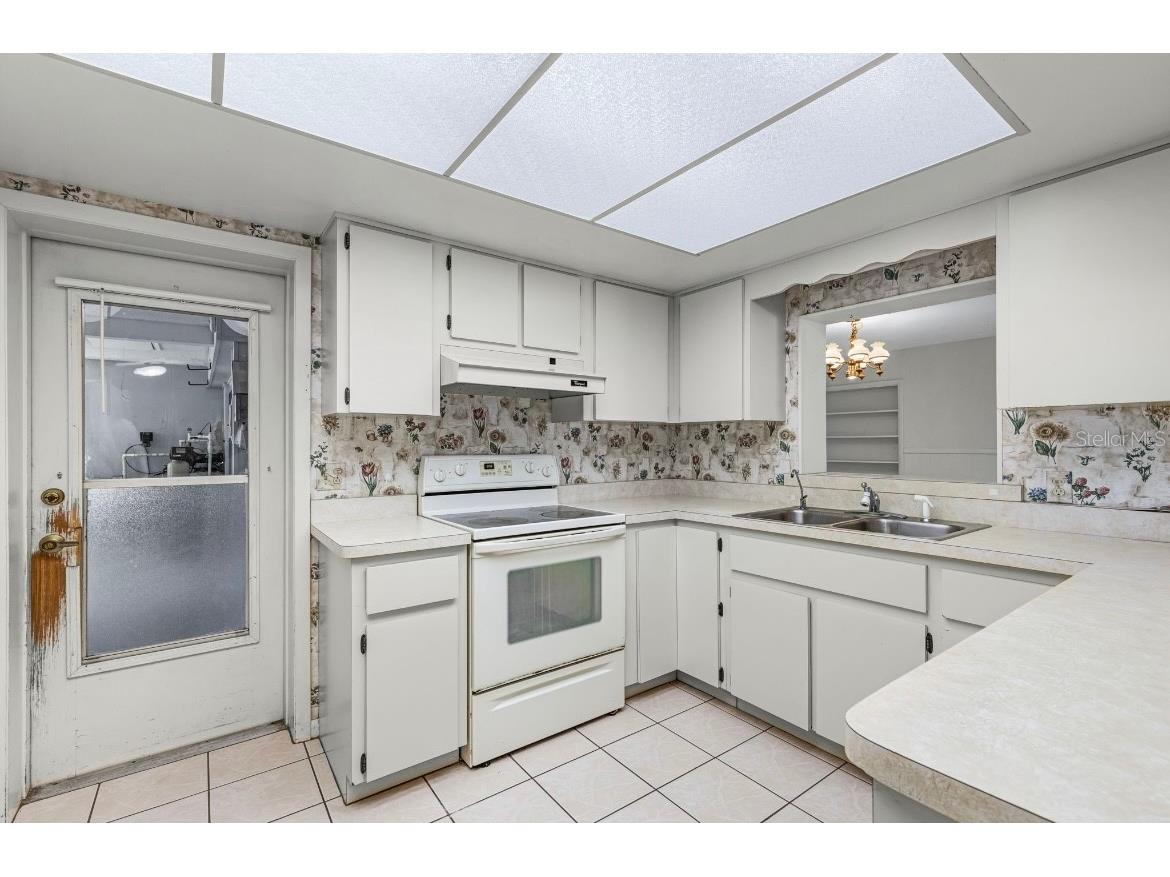 11812 Watts Court Tavares FL 32778 - LAKE HARRIS AND LAKE EUSTICE G5097737 image7