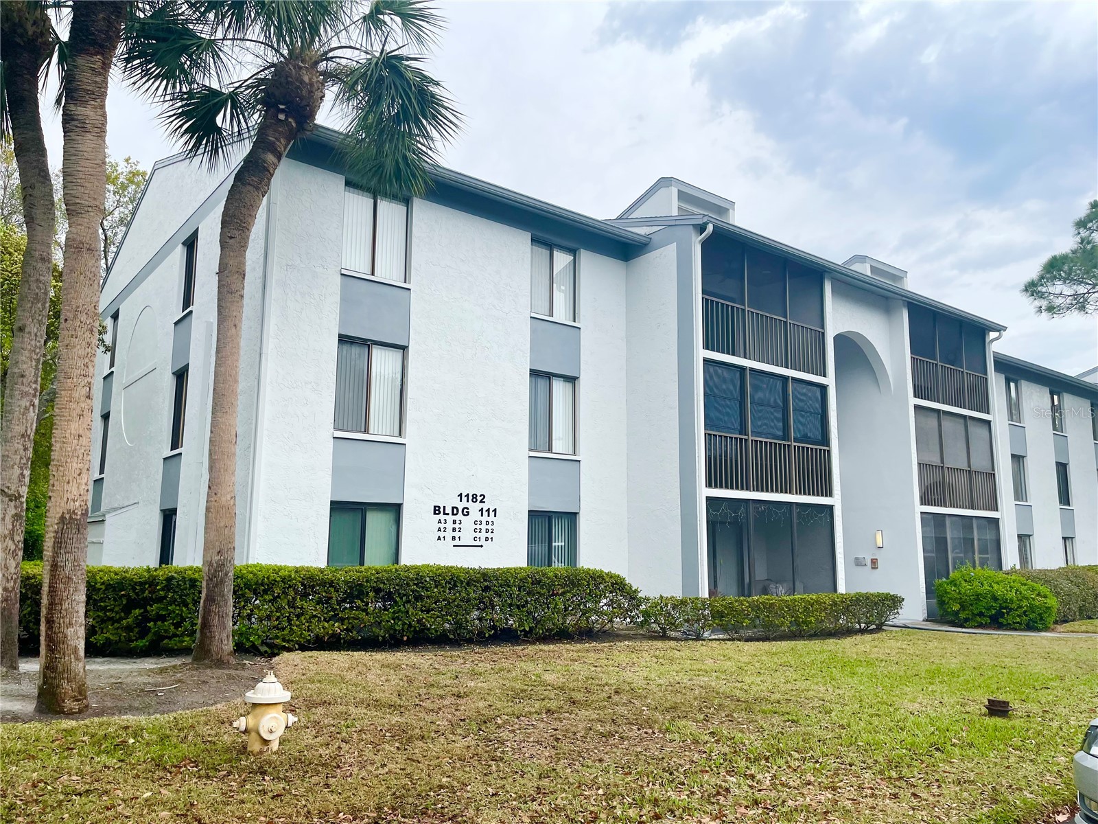 1182 Pine Ridge Circle W #C-2 Tarpon Springs FL 34688 W7886265 image1