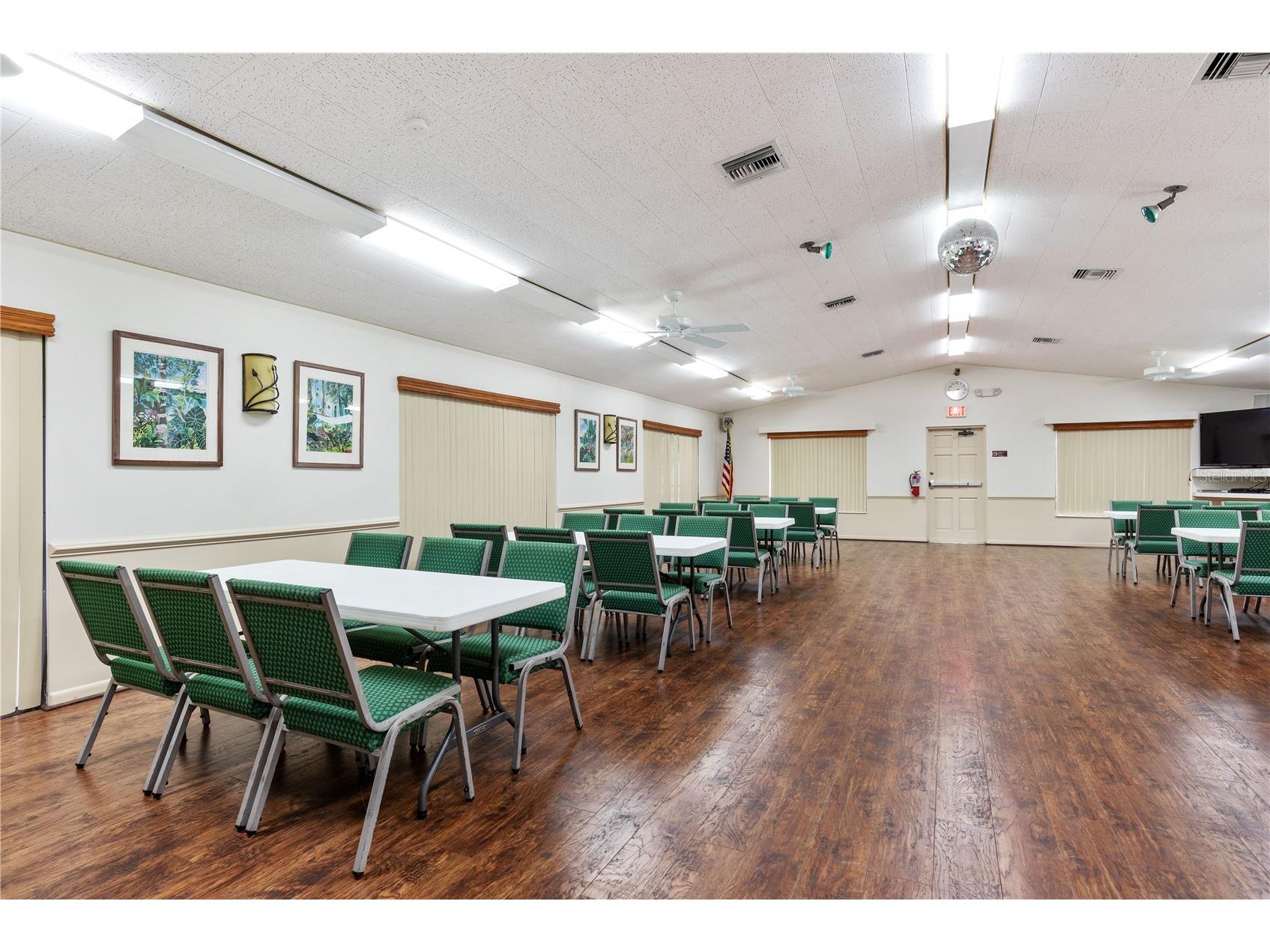 1182 Pine Ridge Circle W #C-2 Tarpon Springs FL 34688 W7886265 image27