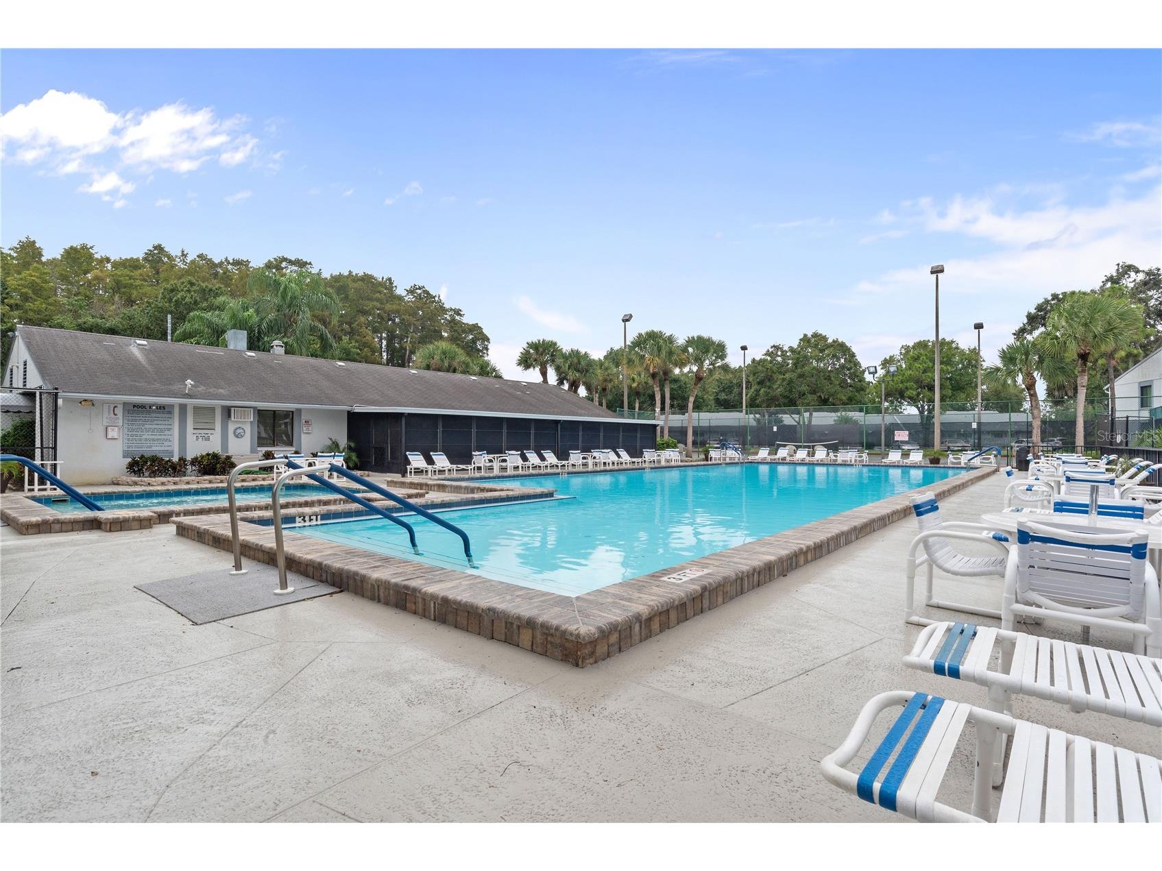 1182 Pine Ridge Circle W #C-2 Tarpon Springs FL 34688 W7886265 image28