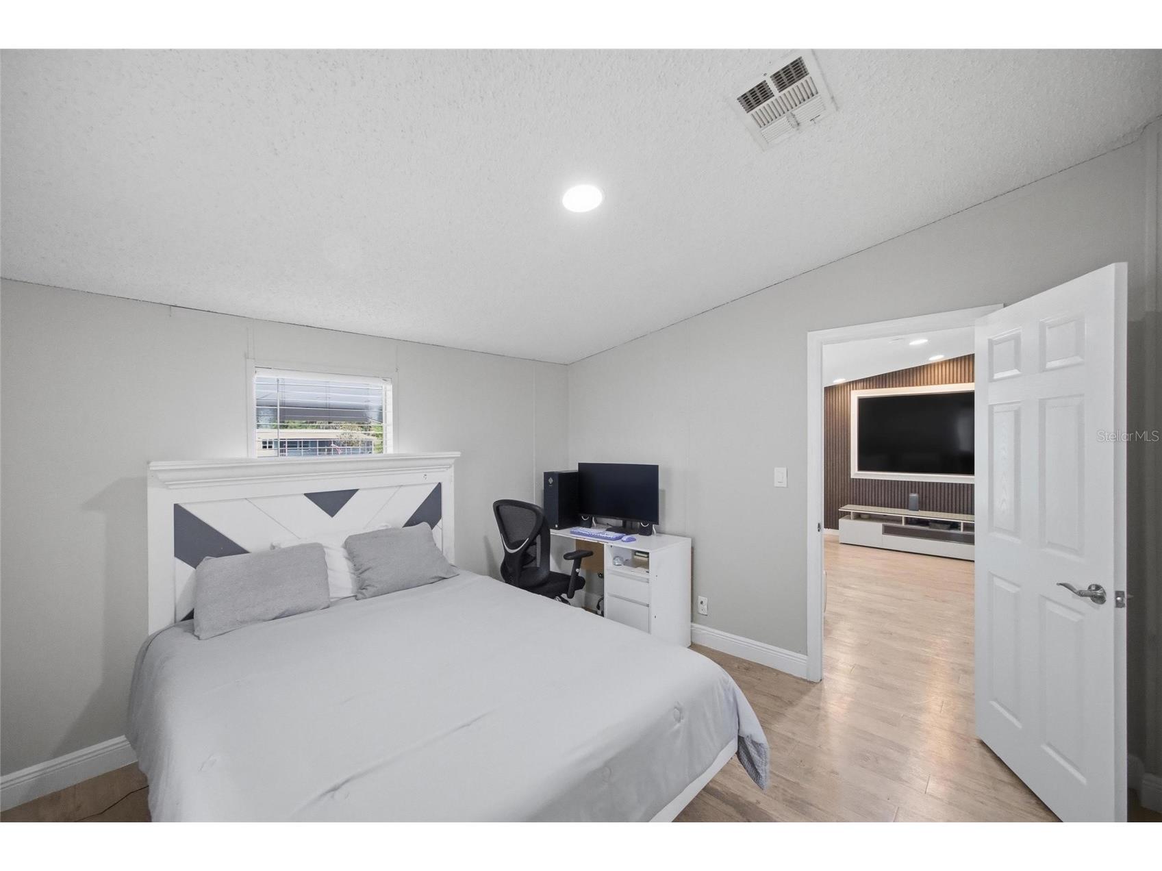11821 Grovewood Avenue Thonotosassa FL 33592 TB8505516 image13