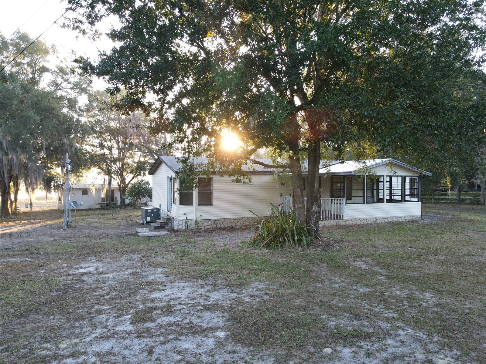 11821 SE 123rd Avenue Ocklawaha FL 32179 - BOWERS LAKE OM719501 image1