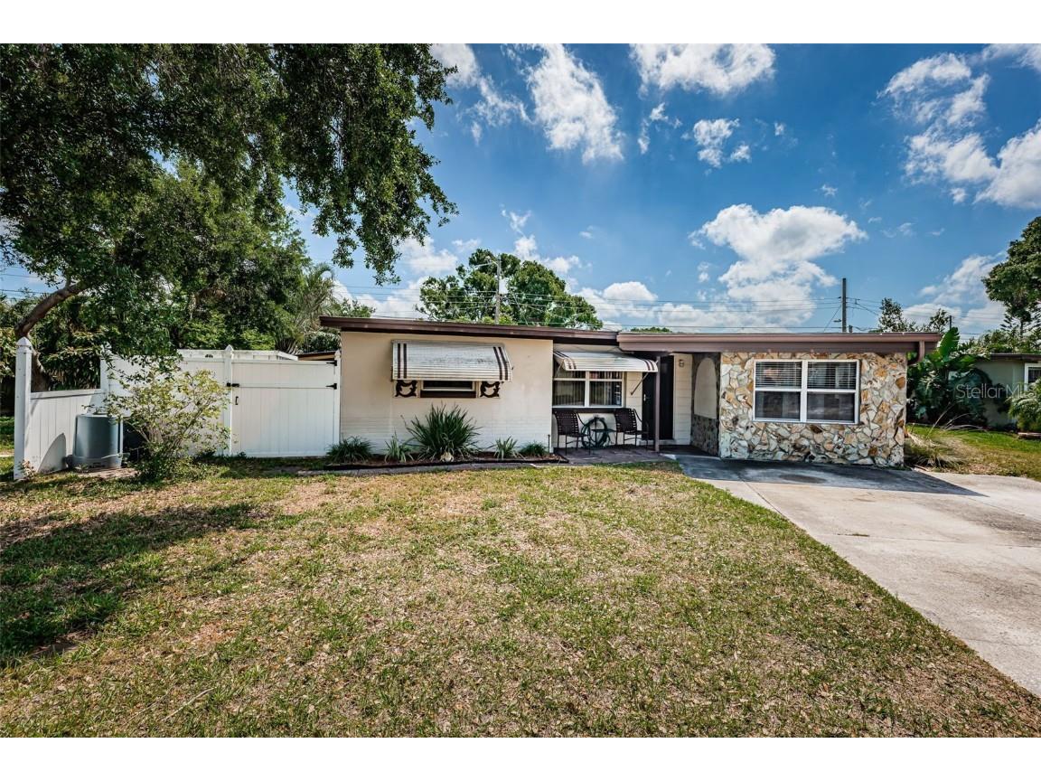 11831 104th Lane Largo FL 33773 TB8370072 image1