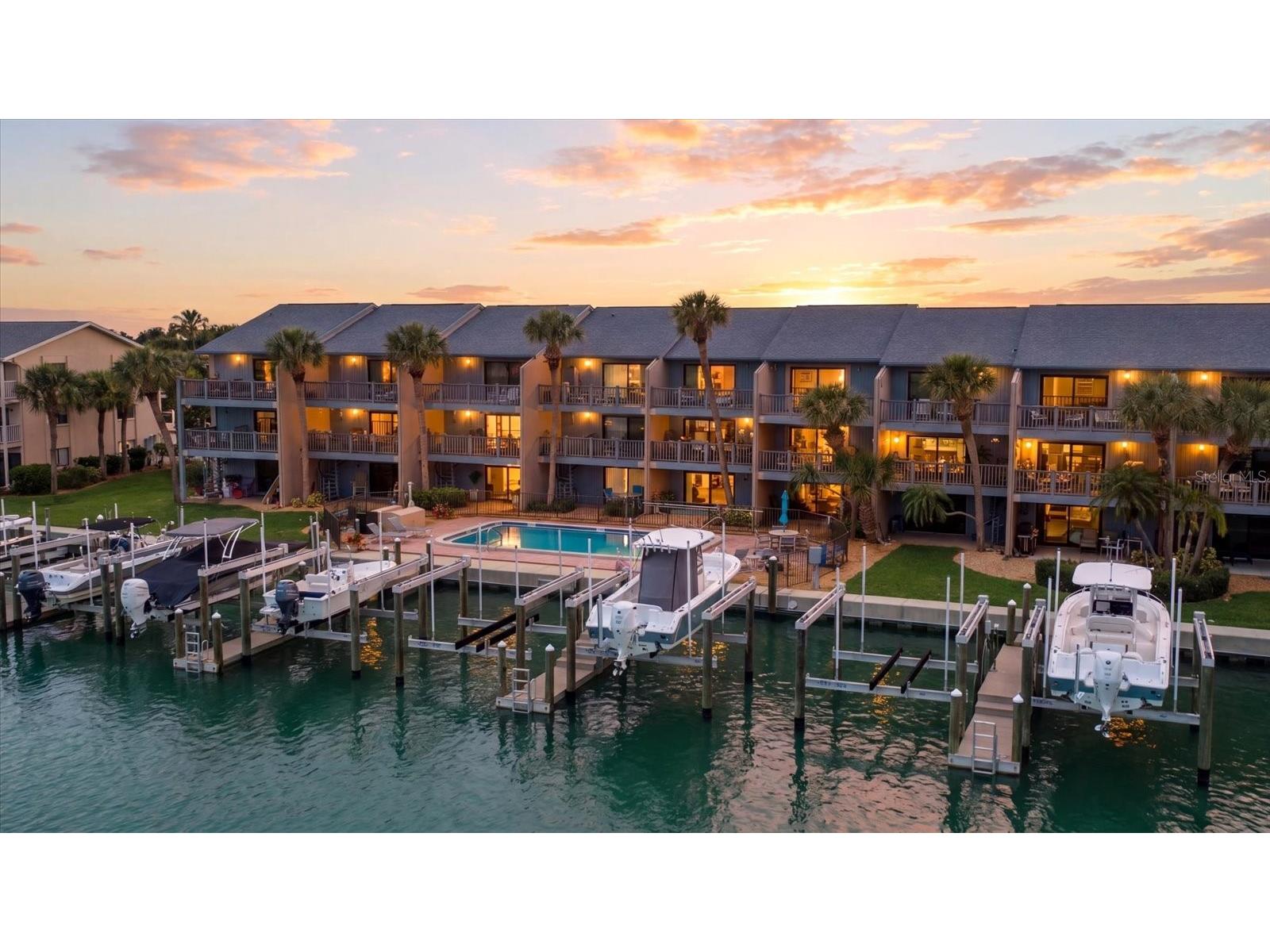 11835 3rd Street E Treasure Island FL 33706 - INTRACOASTAL WATERWAY TB8505131 image1