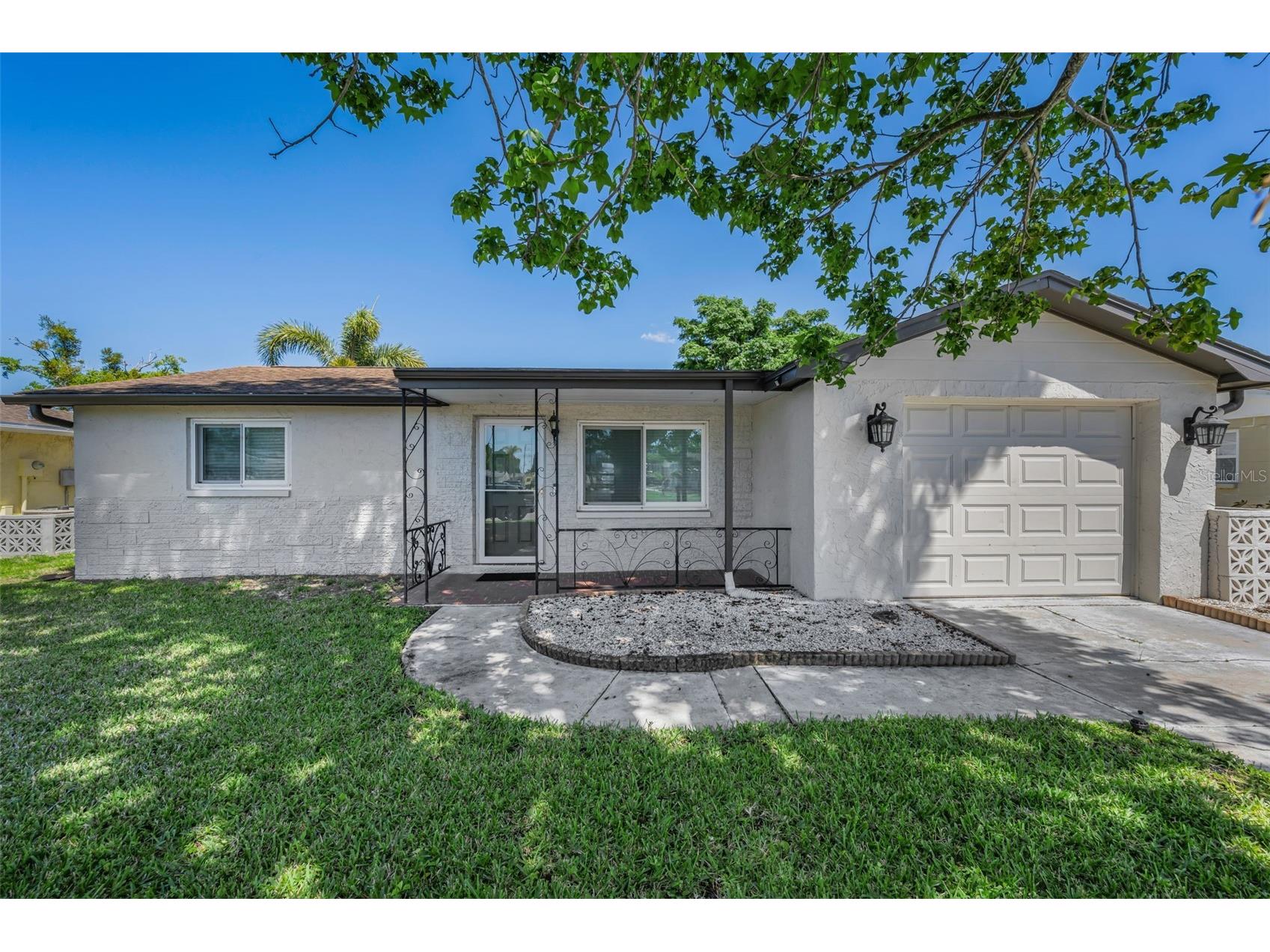 1184 Chelsea Lane Holiday FL 34691 TB8499176 image1