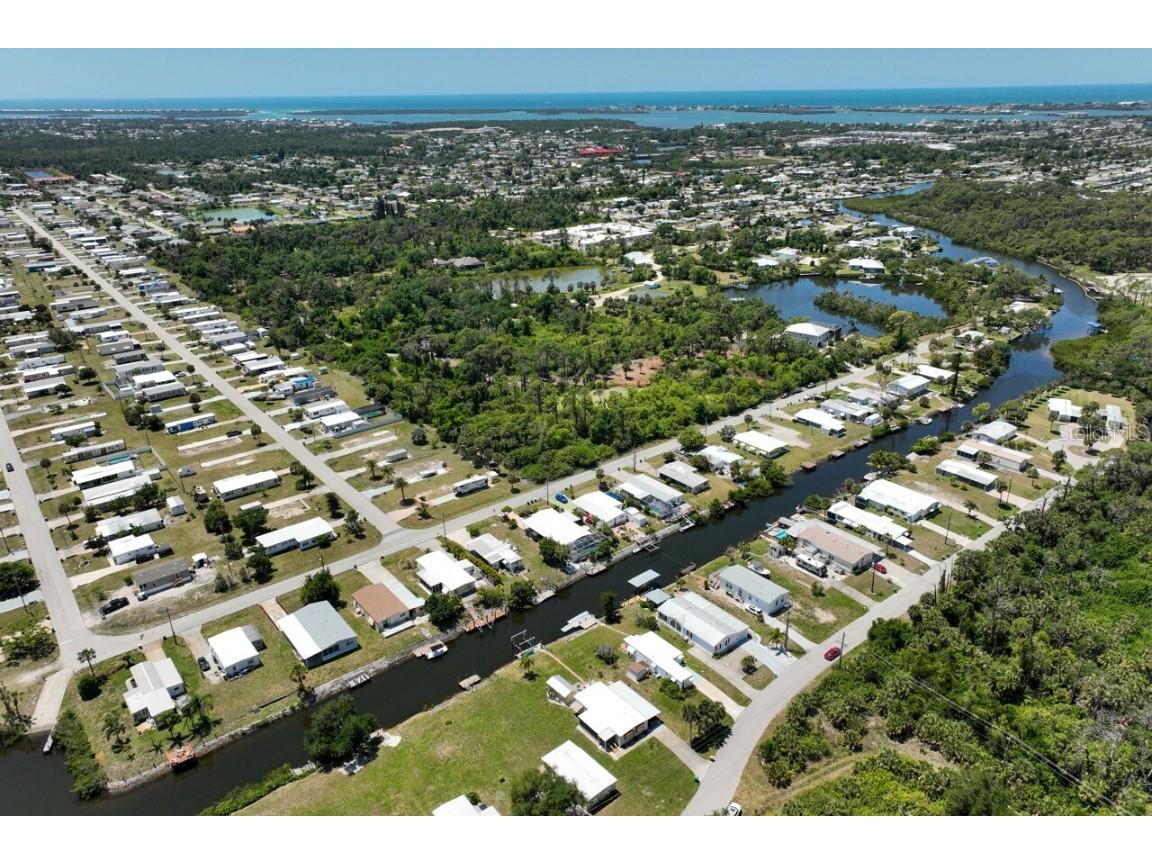 1184 Seahorse Lane Englewood FL 34224 - CATFISH WATERWAY D6136099 image1