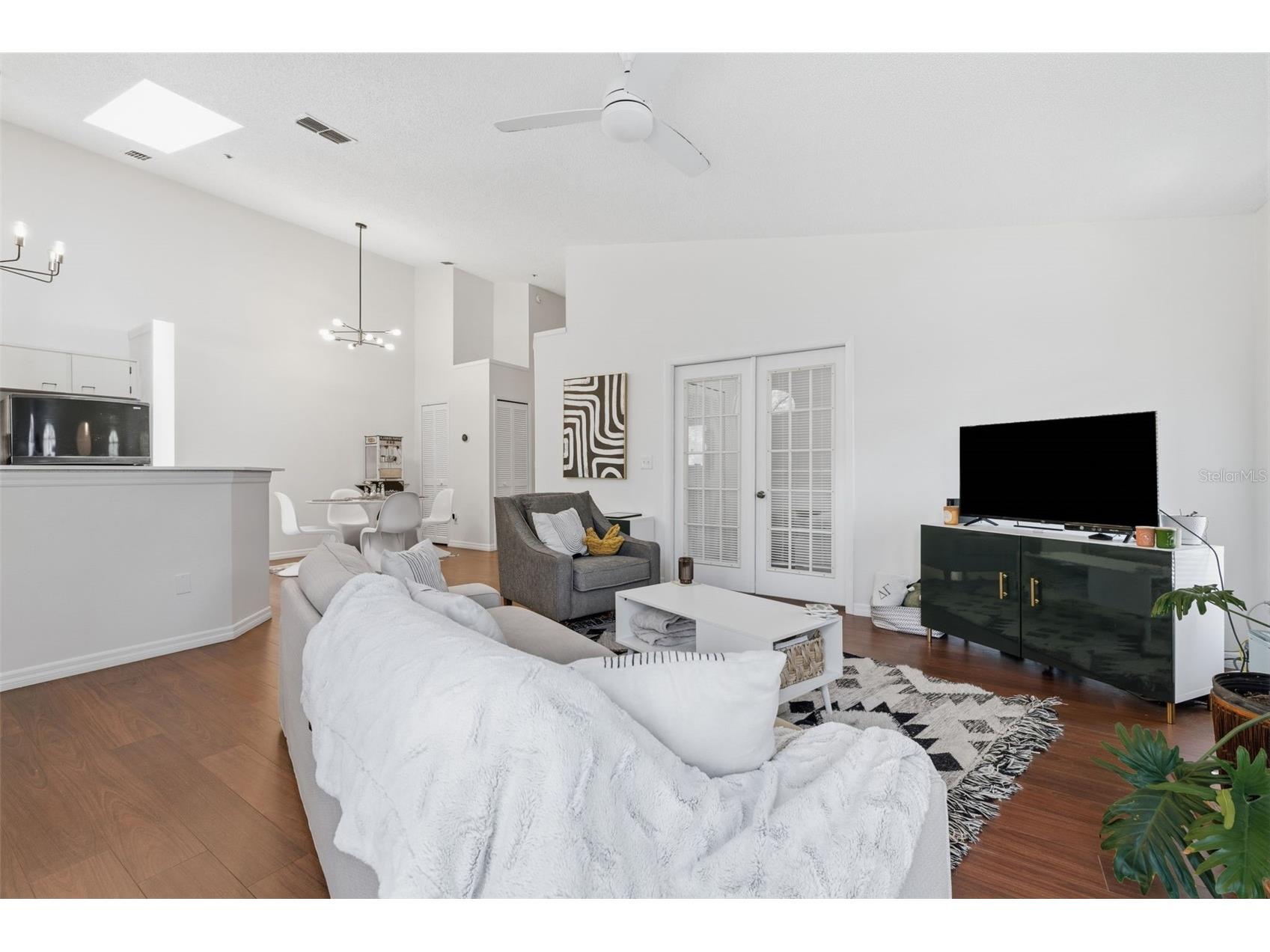 11844 Skylake Place Tampa FL 33617 TB8519481 image6