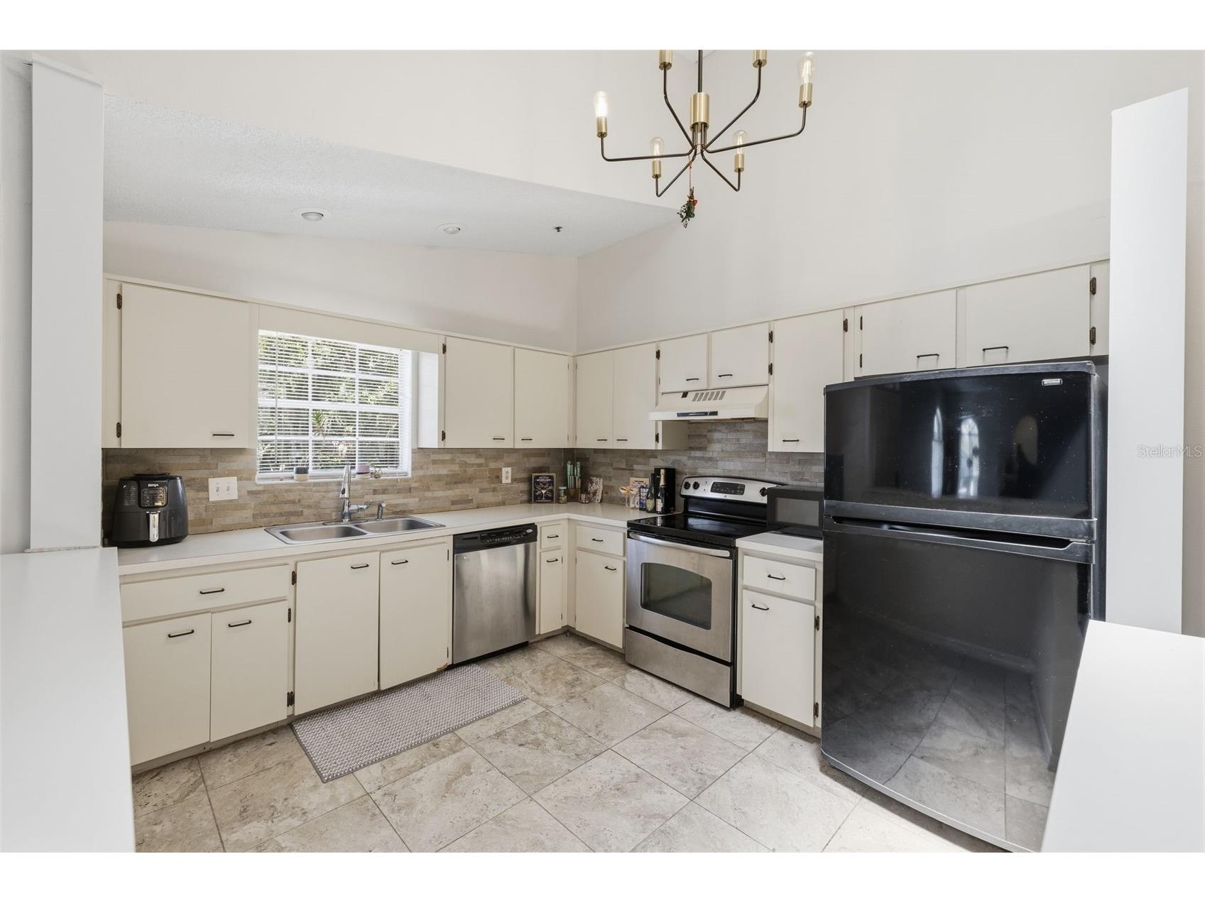 11844 Skylake Place Tampa FL 33617 TB8519481 image8