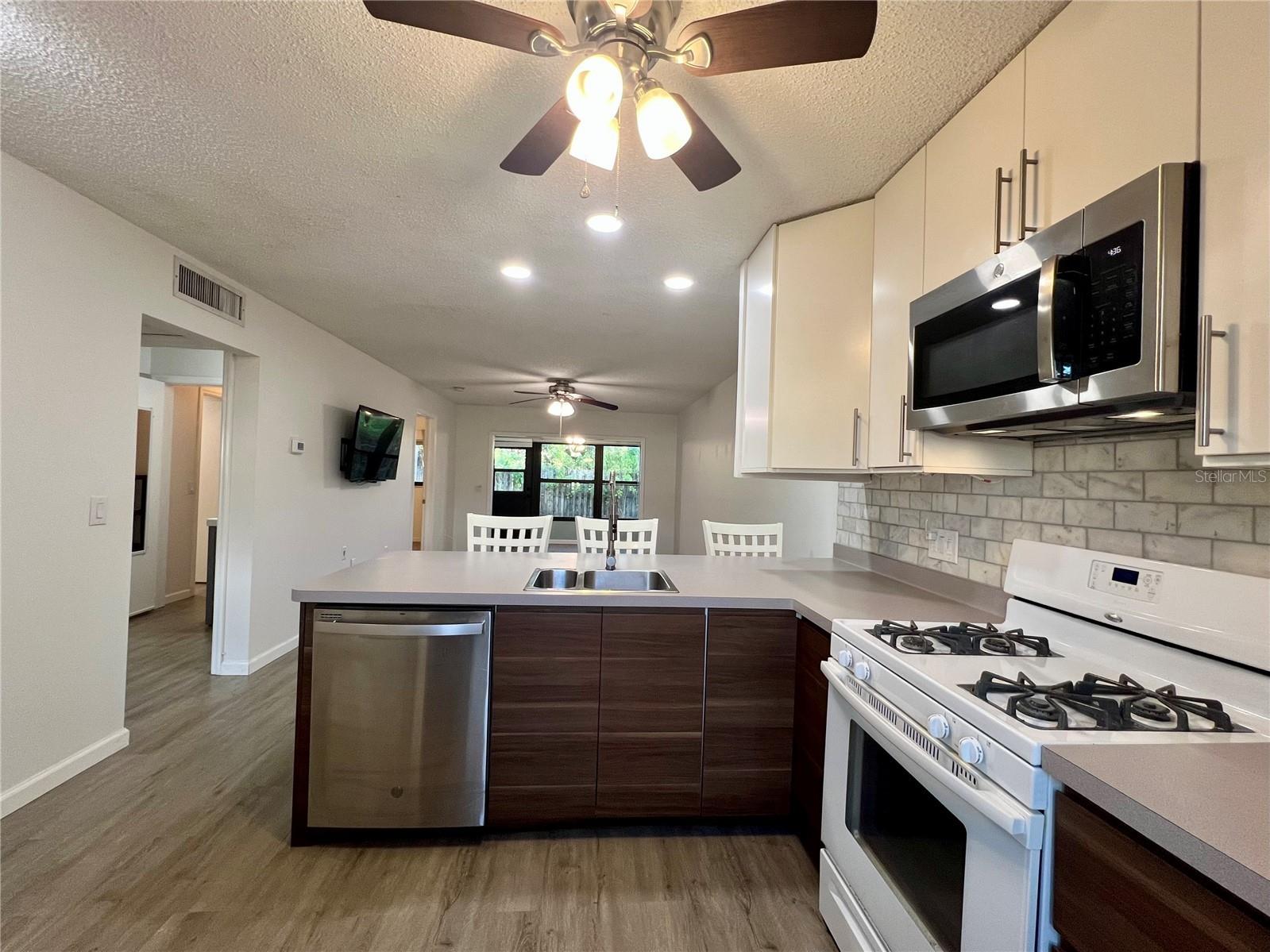1185 Mission Circle Clearwater FL 33759 TB8479642 image5