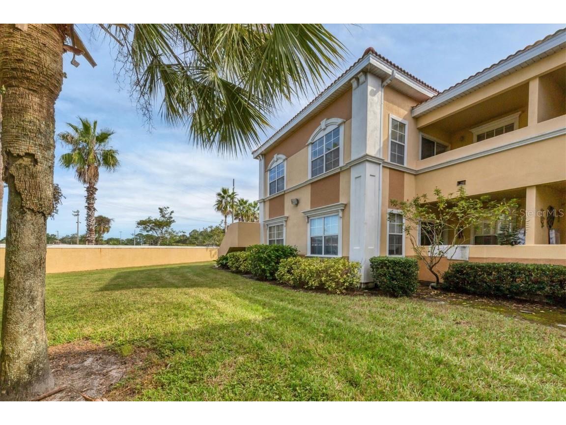 1185 Villagio Circle #208 Sarasota FL 34237 A4674588 image25