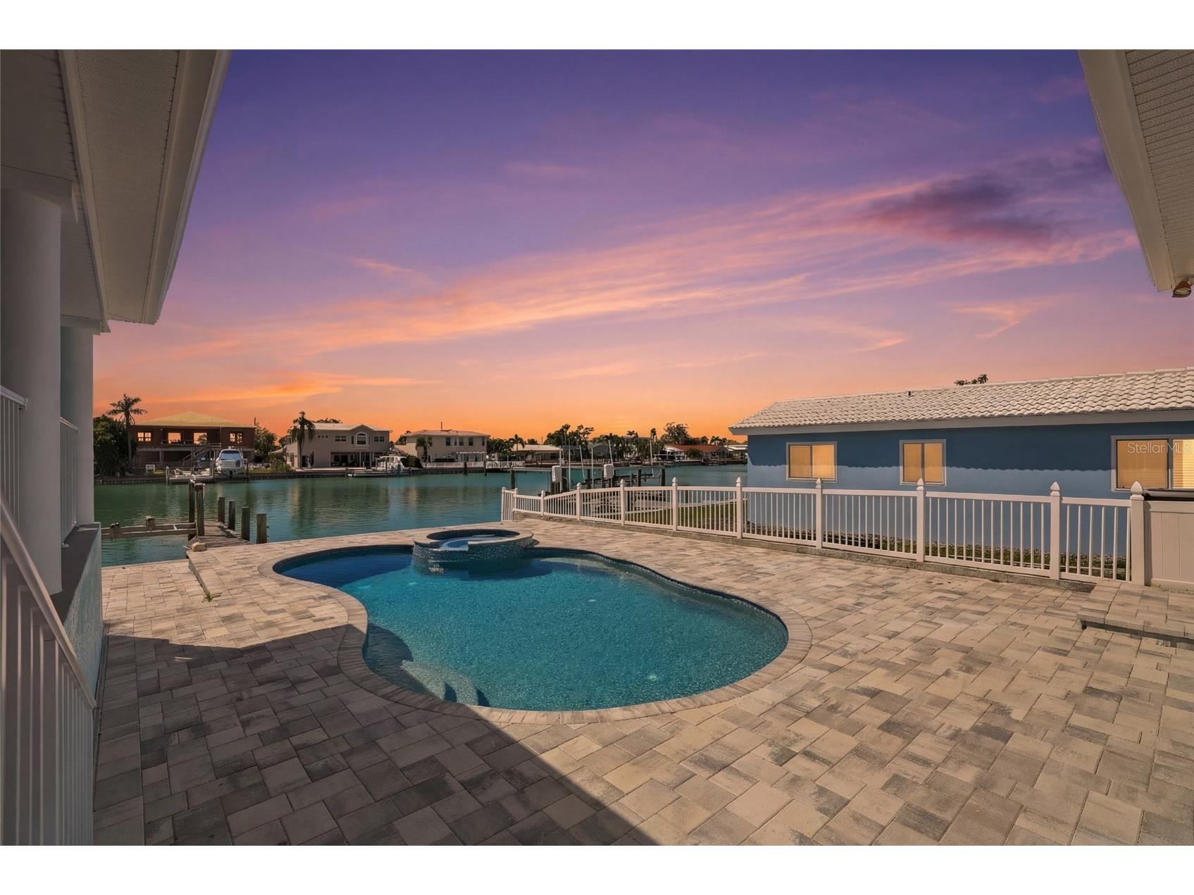 11850 7th Street E Treasure Island FL 33706 TB8483309 image1