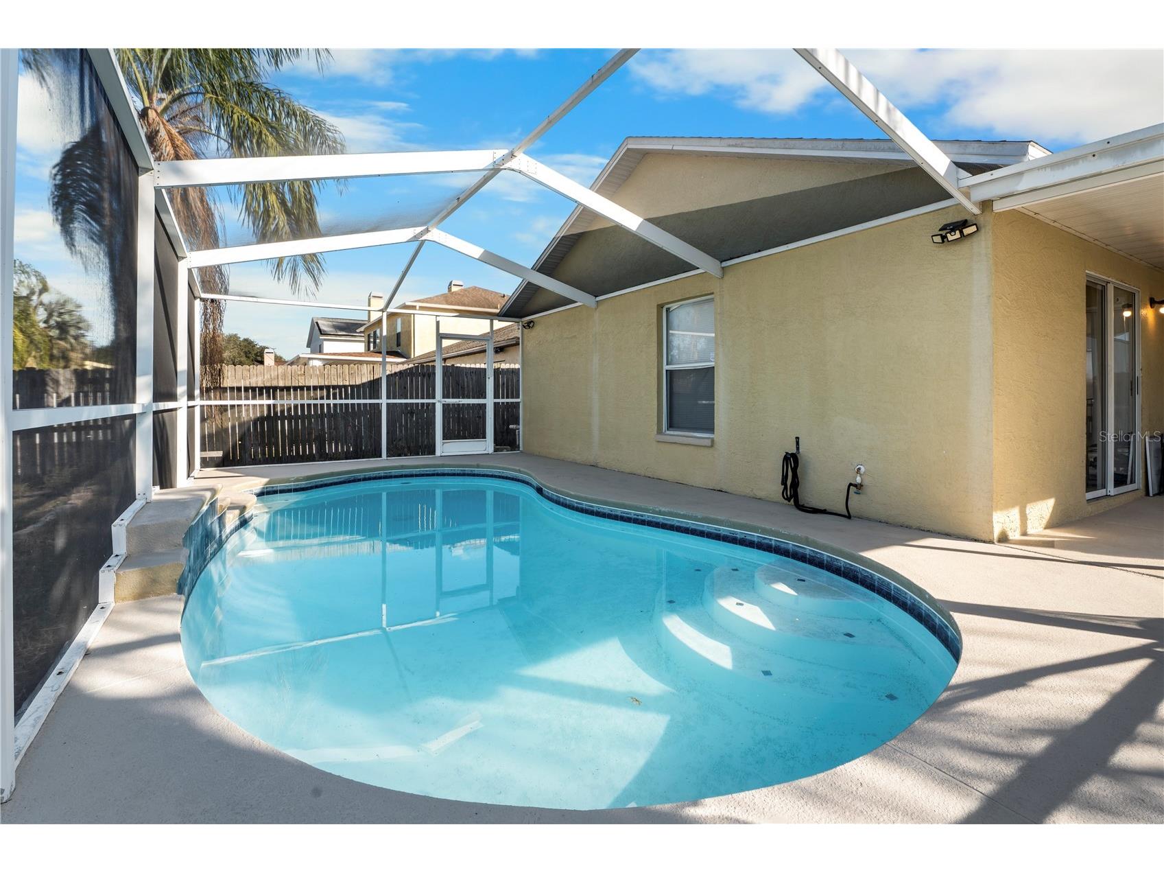 11852 Lark Song Loop Riverview FL 33579 TB8507334 image1