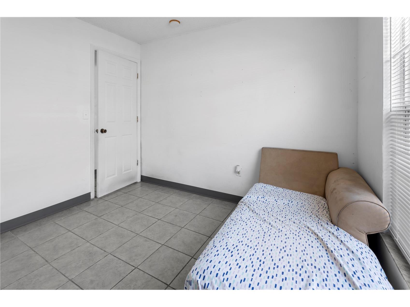 11852 Lark Song Loop Riverview FL 33579 TB8507334 image15