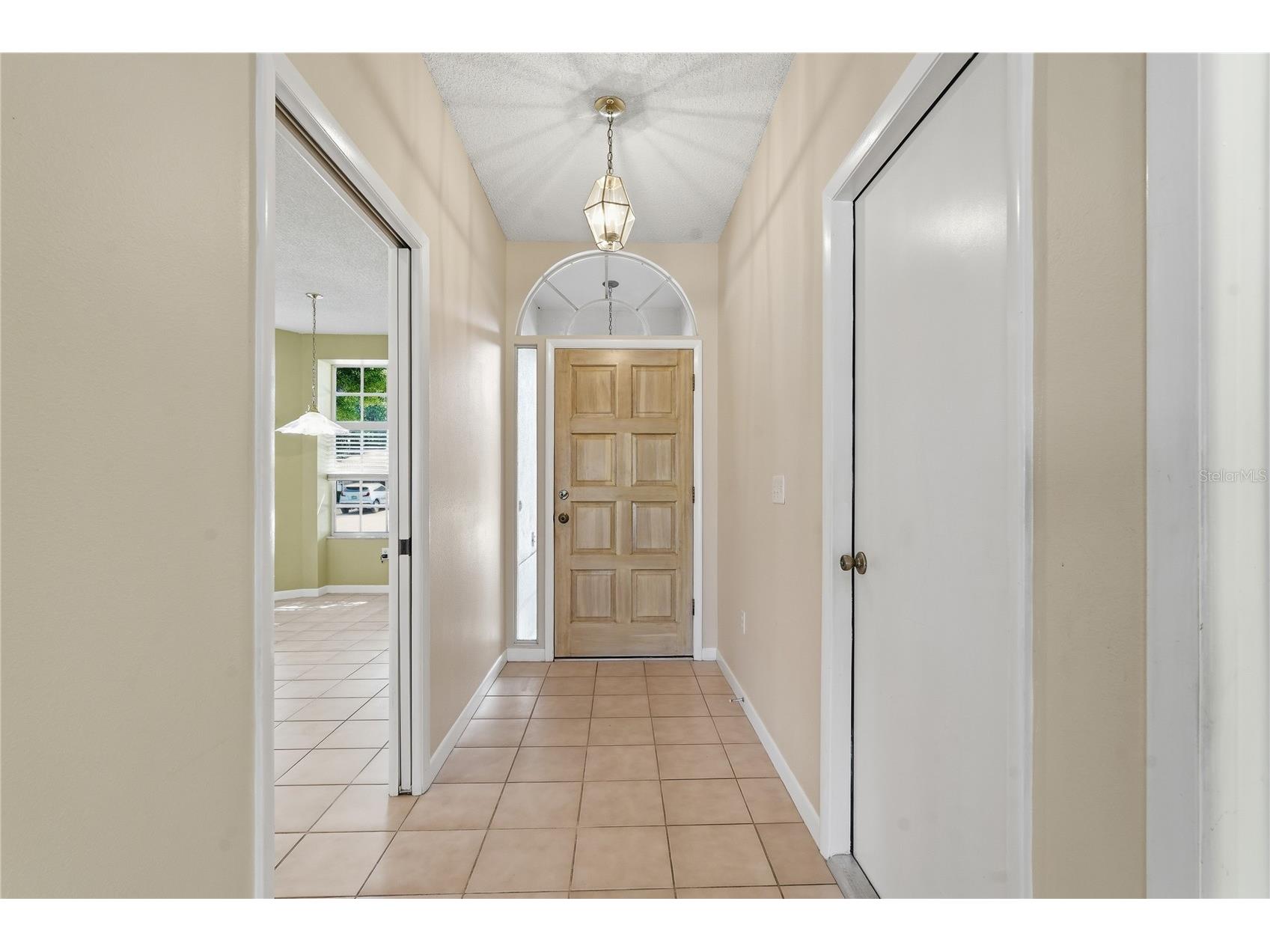 1186 Dartford Drive Tarpon Springs FL 34688 W7884879 image4
