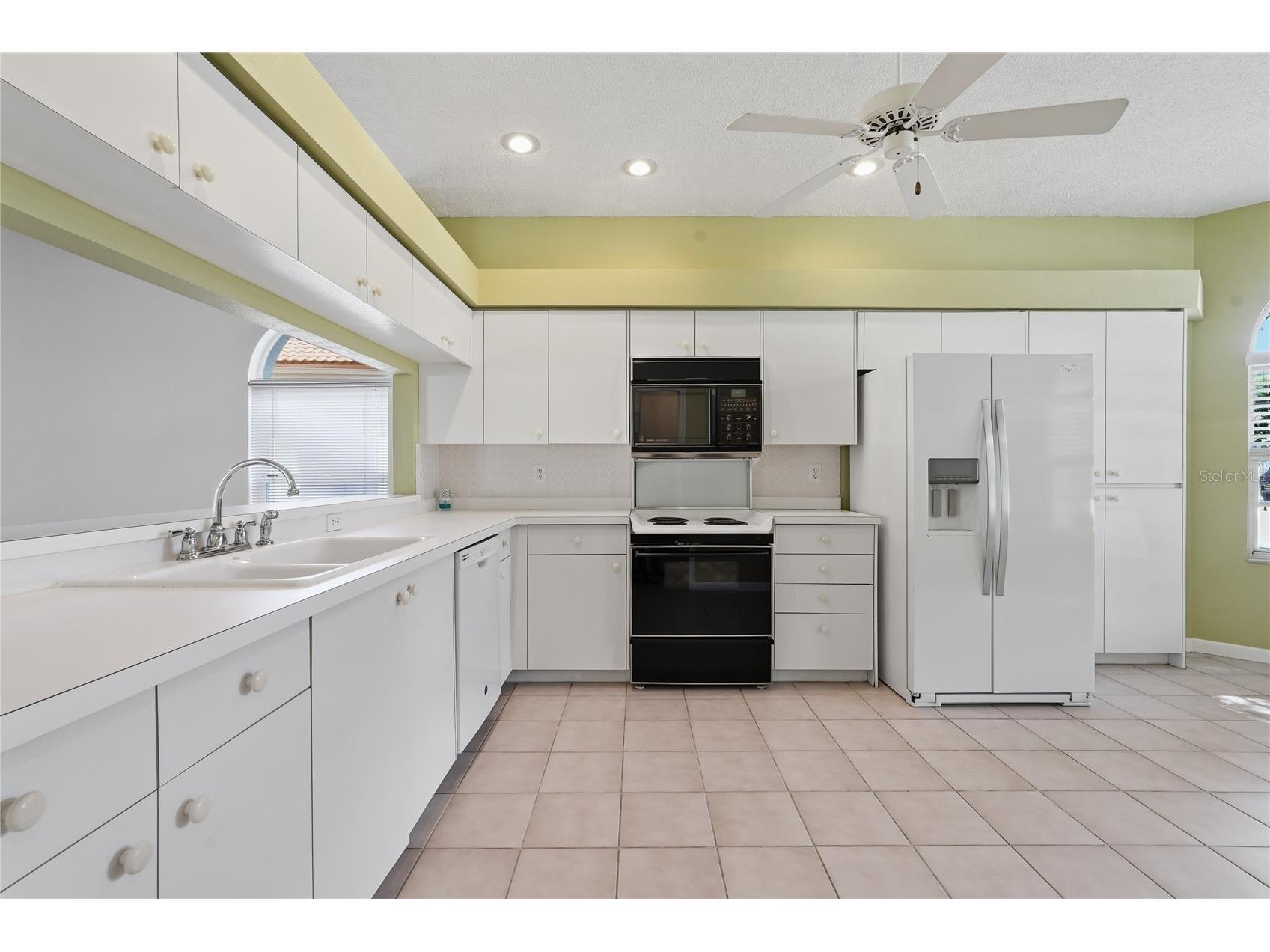 1186 Dartford Drive Tarpon Springs FL 34688 W7884879 image5