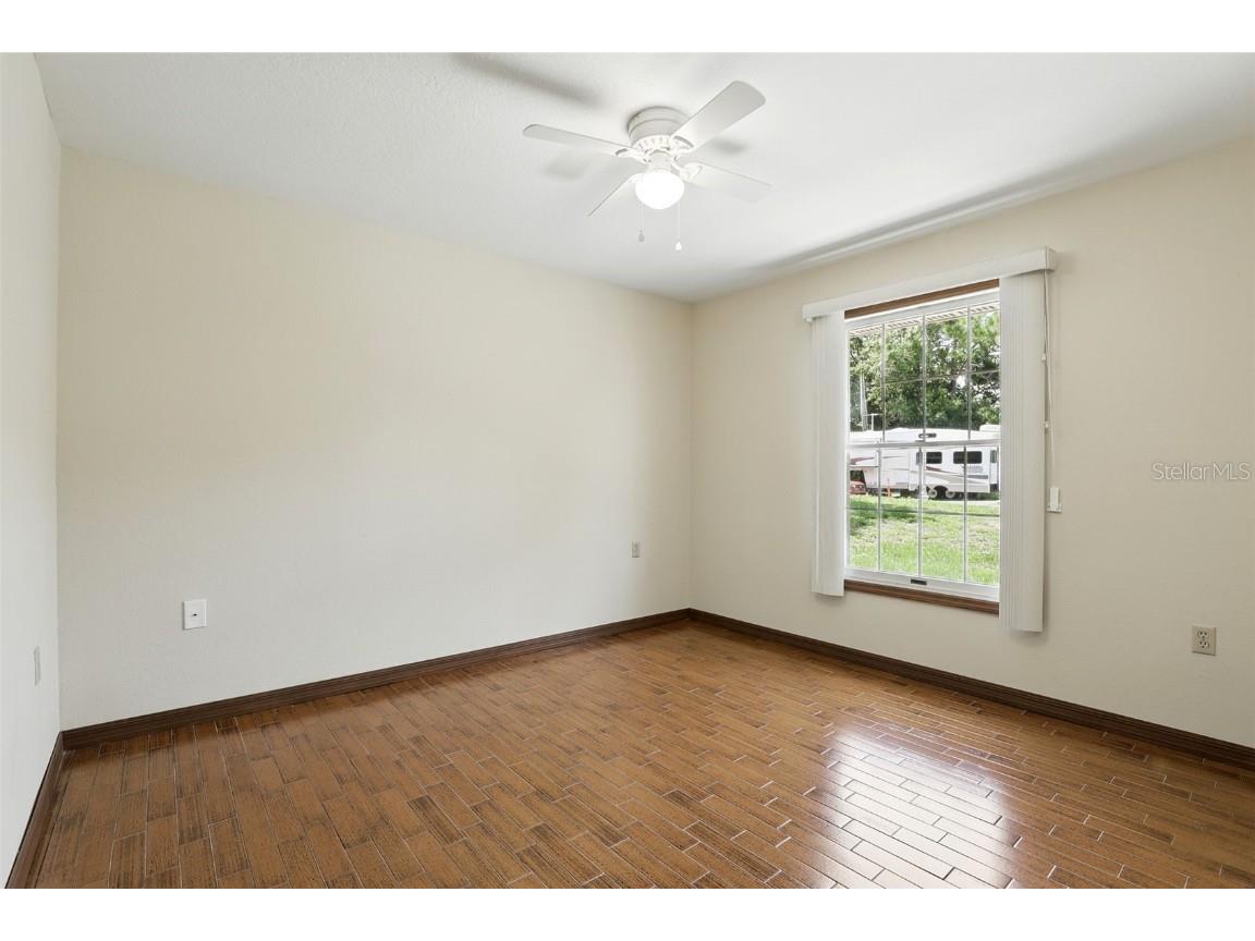 1186 Laguna Circle Saint Cloud FL 34771 - LAKE CENTER S5128408 image37