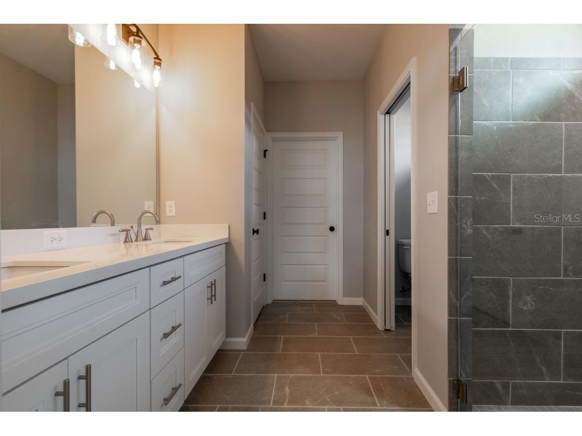 11878 NW 15th Road Gainesville FL 32606 GC526823 image16