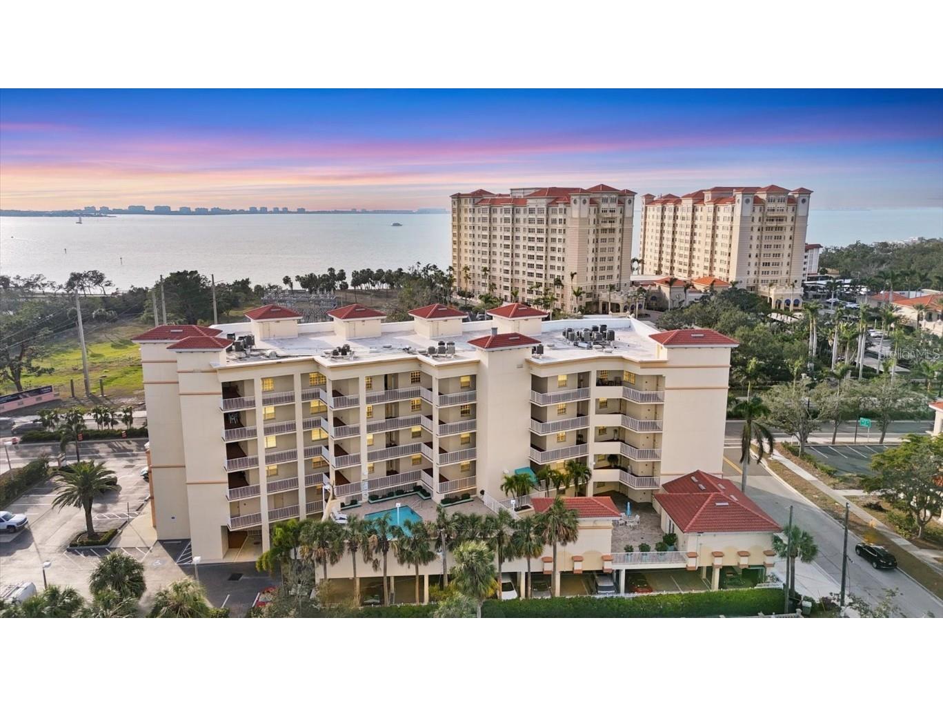 1188 N Tamiami Trail #203 Sarasota FL 34236 - SARASOTA BAY A4636188 image1