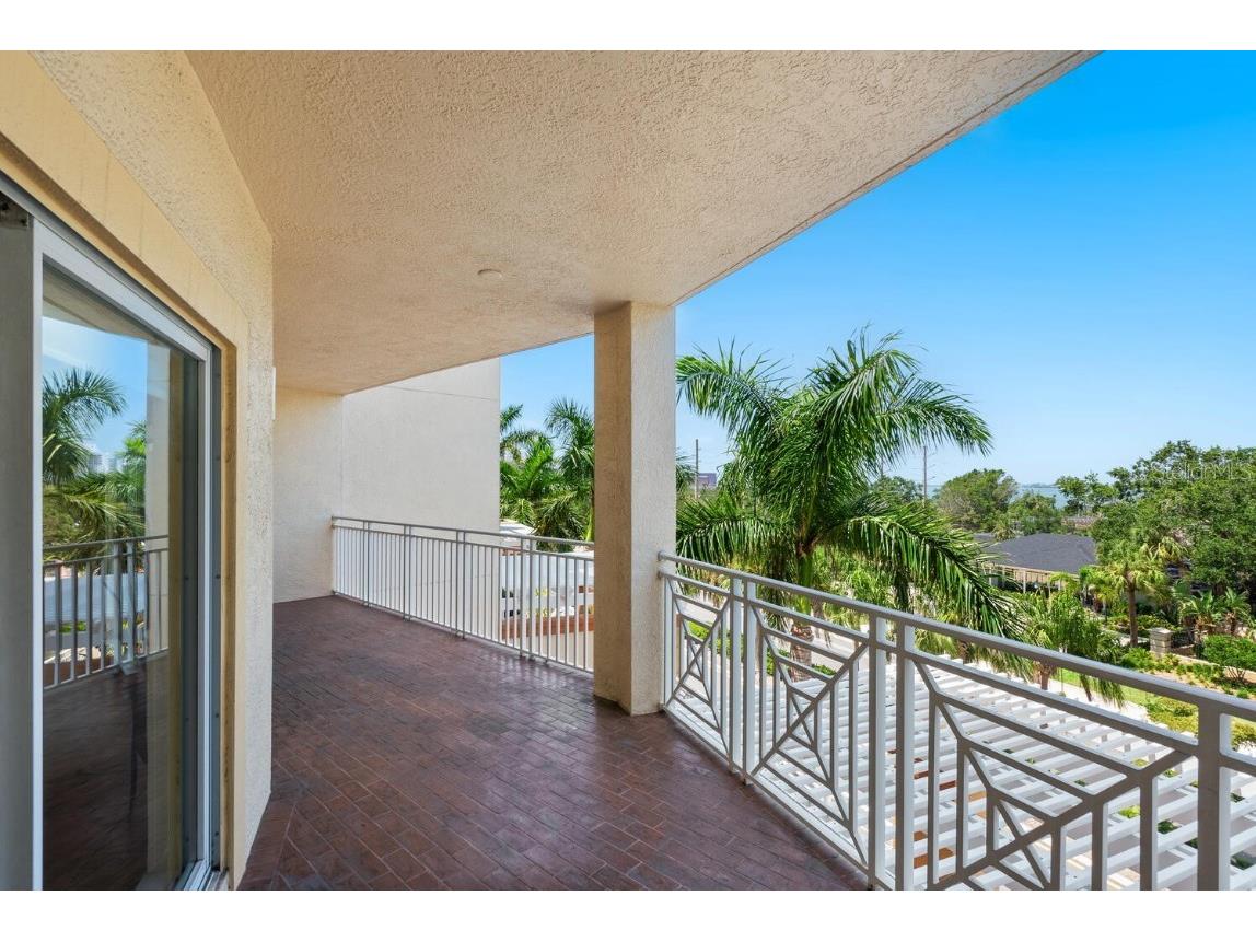 1188 N Tamiami Trail #401 Sarasota FL 34236 A4659094 image11