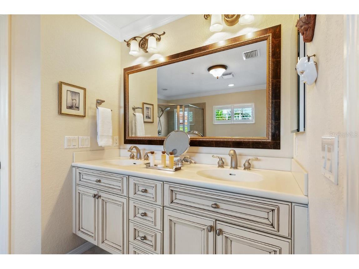 1188 N Tamiami Trail #401 Sarasota FL 34236 A4659094 image22