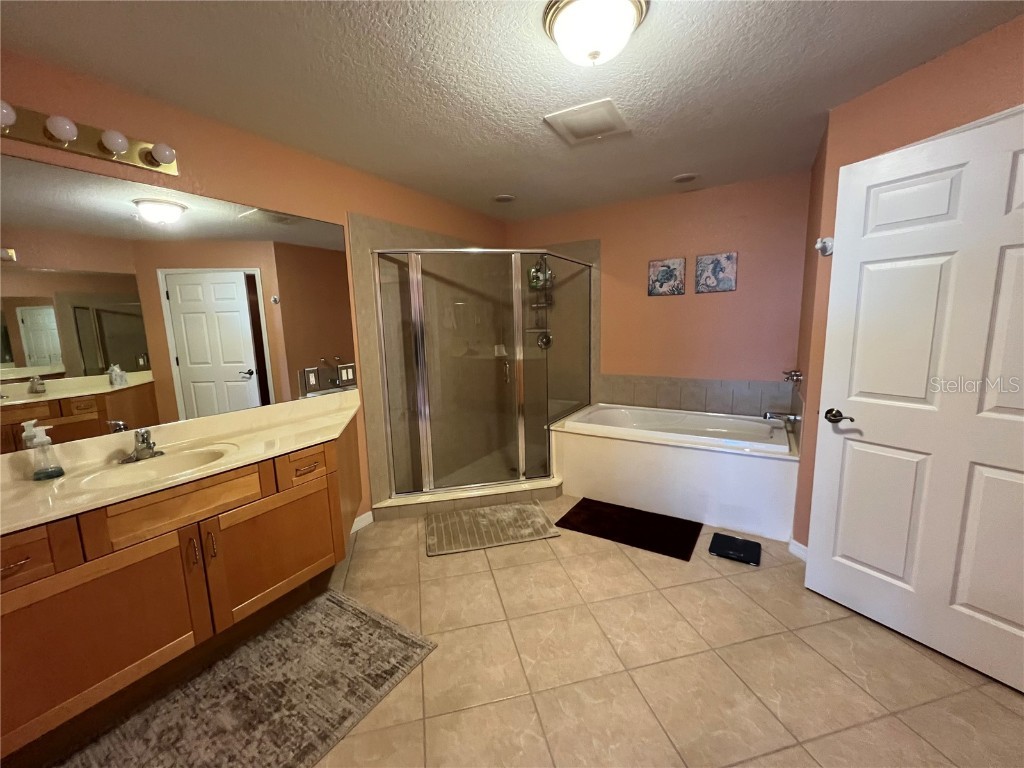 1188 N Tamiami Trail #403 Sarasota FL 34236 A4656937 image12