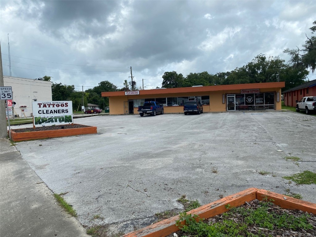 11884 N Williams St Dunnellon FL 34432 OM623215 image1