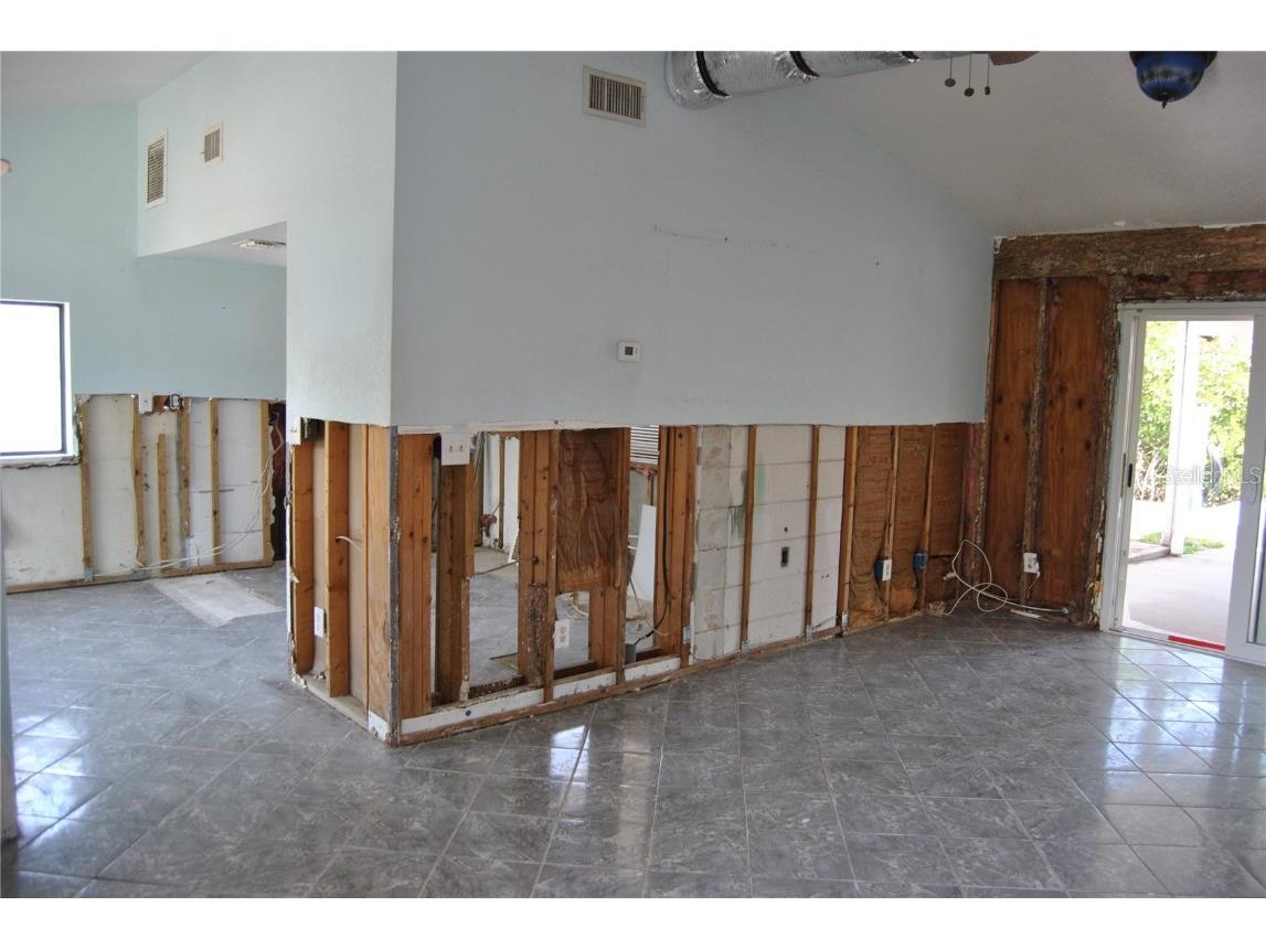 119 18th Street NW Ruskin FL 33570 TB8378138 image4