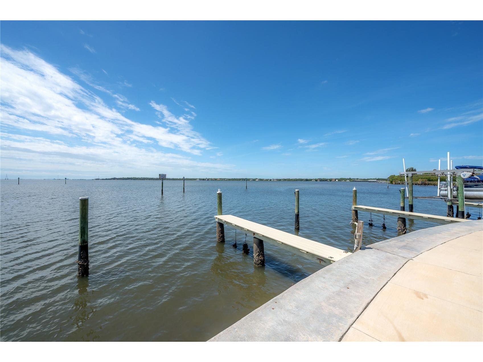 119 Brent Circle Oldsmar FL 34677 TB8504789 image6