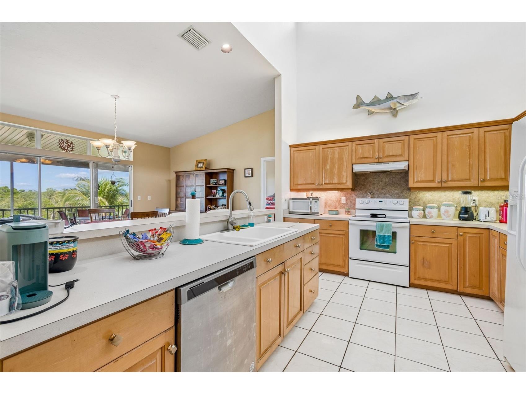 119 Burns Road Terra Ceia FL 34250 TB8512882 image16