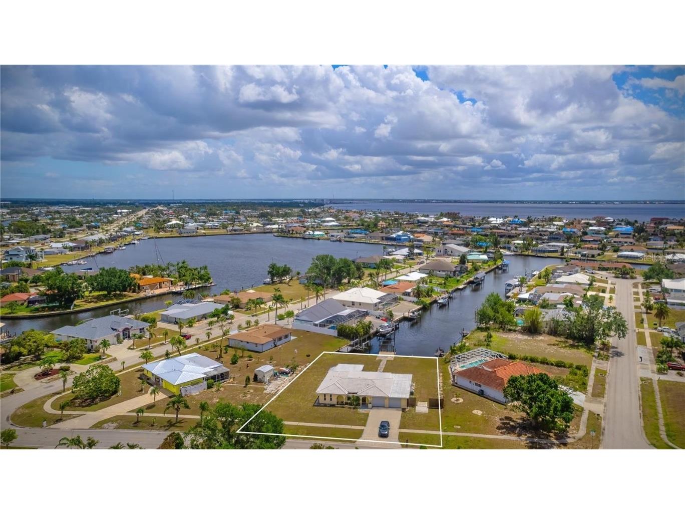 119 Cousley Drive SE Port Charlotte FL 33952 - CROOP WATERWAY A4567072 image1