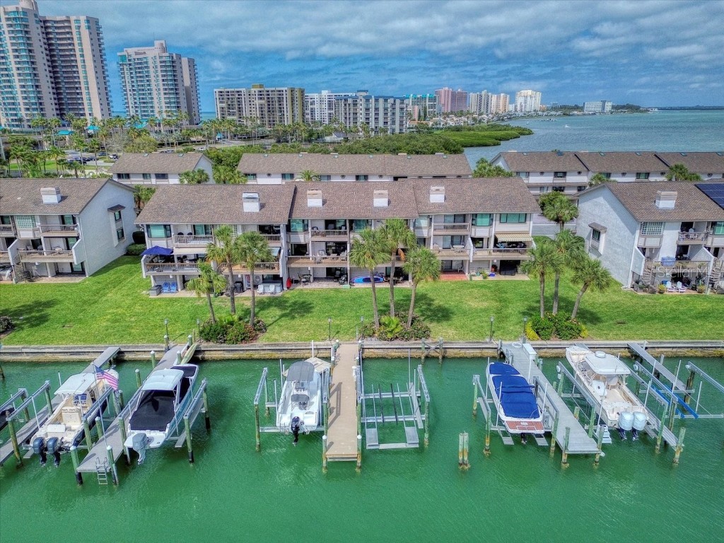 119 Marina Del Rey Court Clearwater Beach FL 33767 - CLEARWATER HARBOR TB8412119 image1