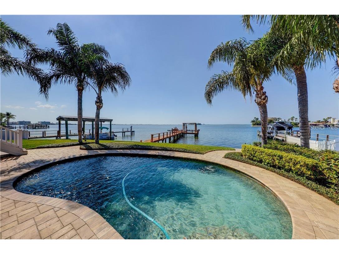 119 Ozona Drive Palm Harbor FL 34683 U8234971 image1