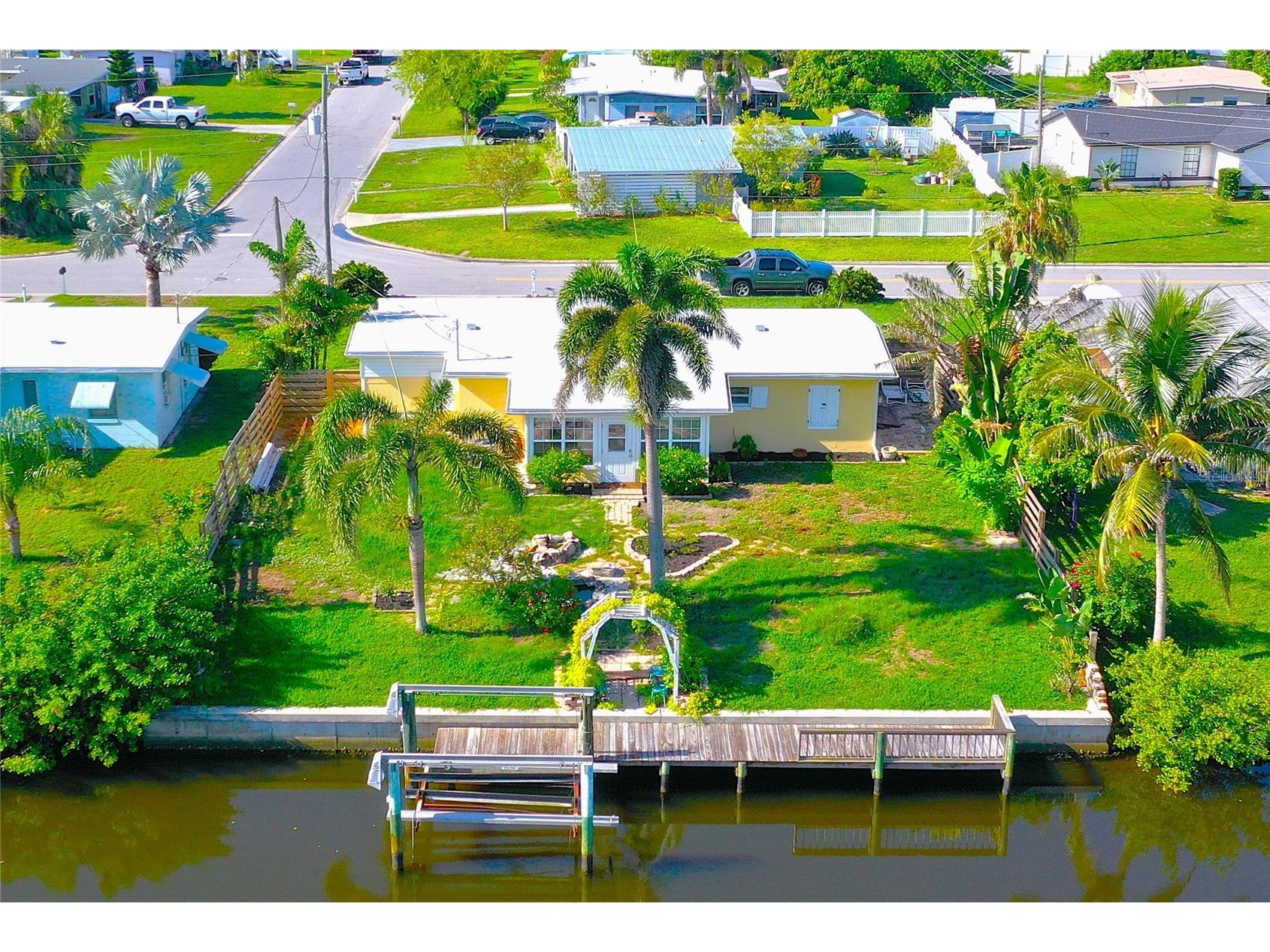 119 Palmetto Circle Port Charlotte FL 33952 - CANAL B7 C7513065 image2