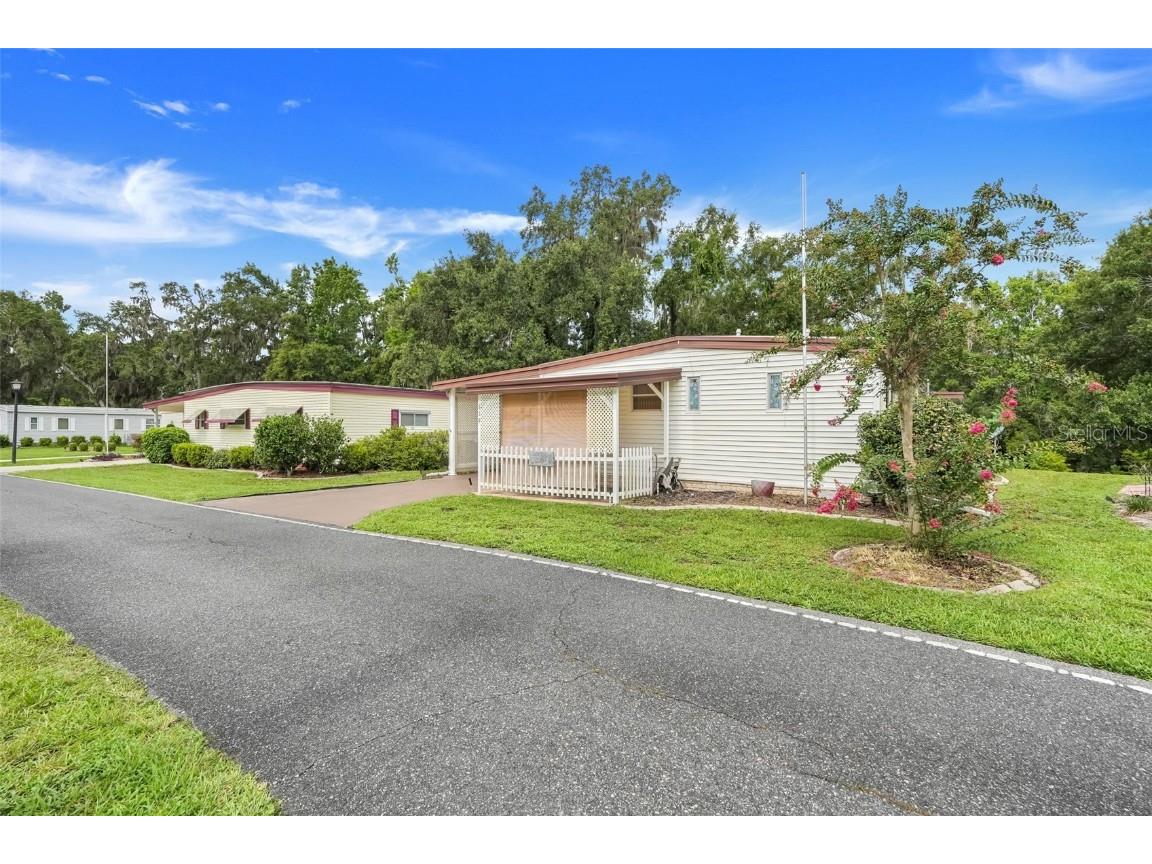 119 Royal Palm Drive Leesburg FL 34748 G5098597 image2