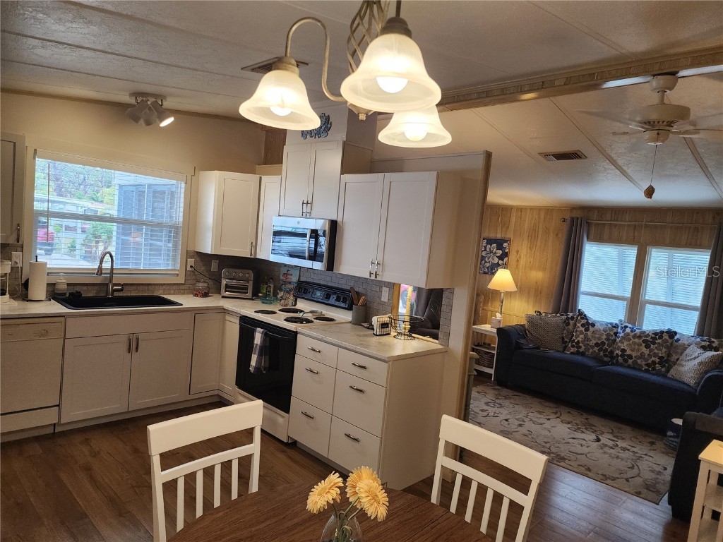 119 S Fiji Circle Englewood FL 34223 A4635470 image7