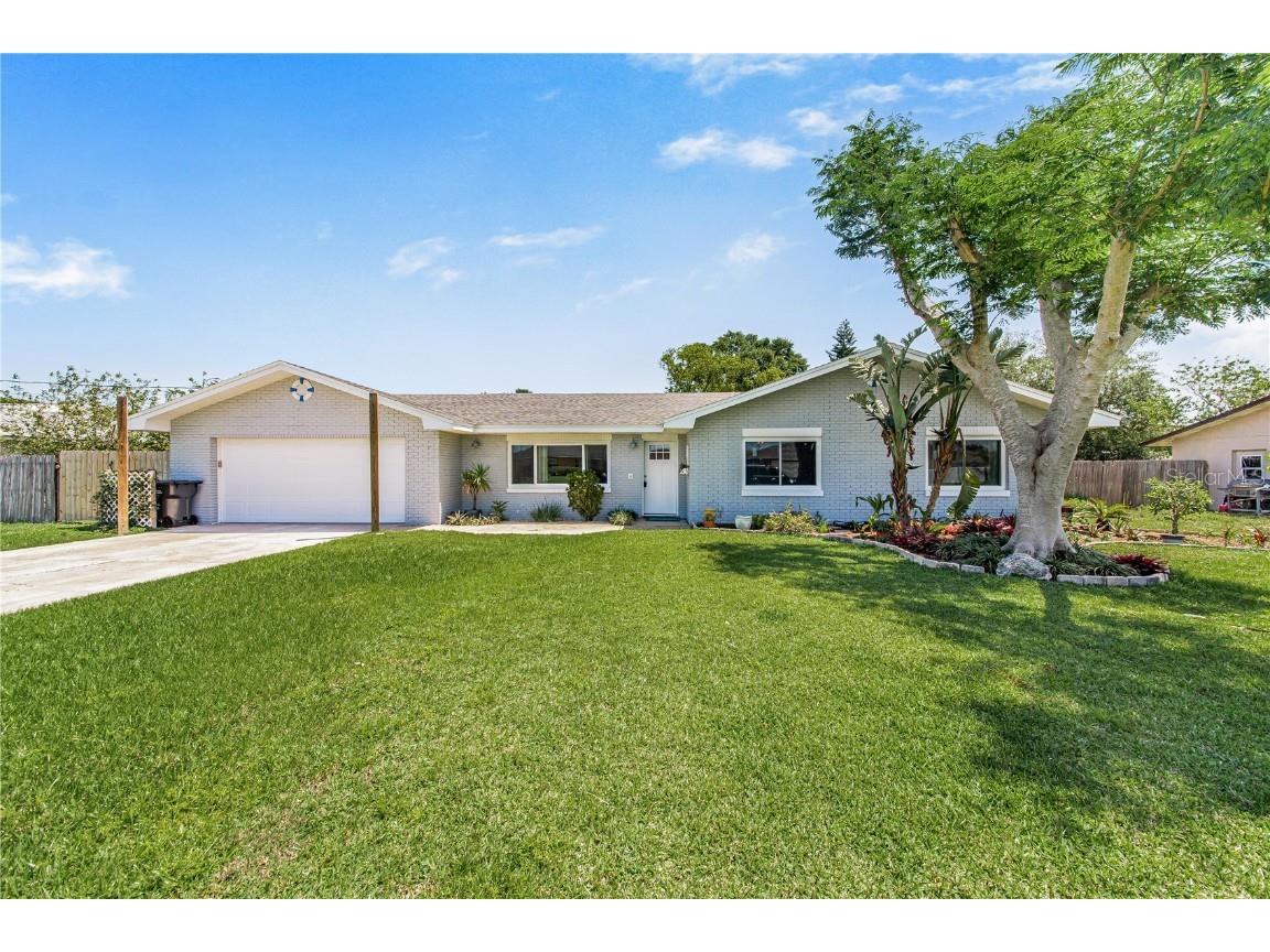 119 W Paradise Island Drive Haines City FL 33844 P4925595 image1