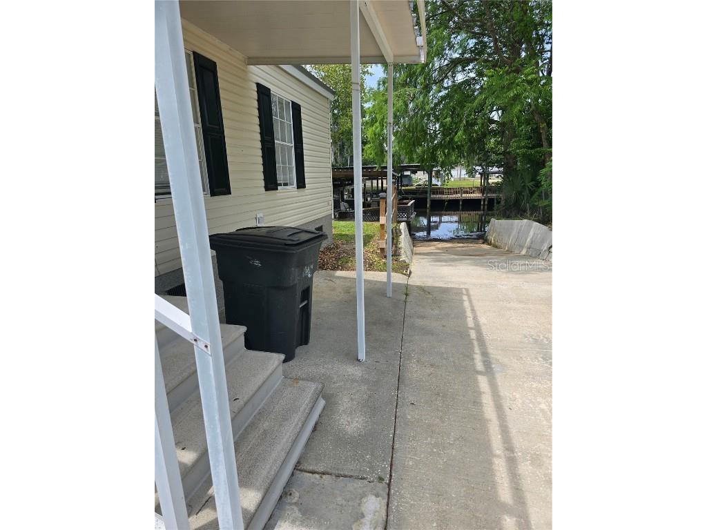 119 Walt Lane Satsuma FL 32189 - ST JOHNS RIVER OM698462 image3