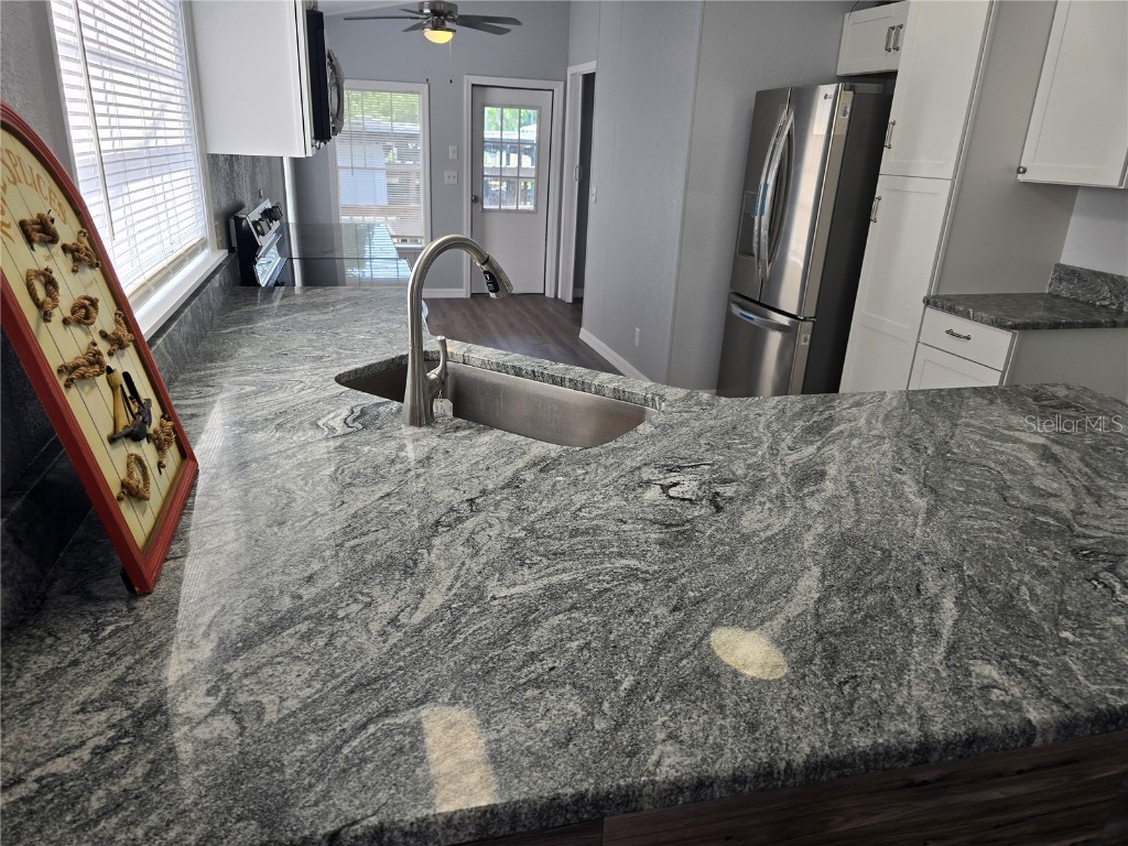 119 Walt Lane Satsuma FL 32189 - ST JOHNS RIVER OM698462 image4