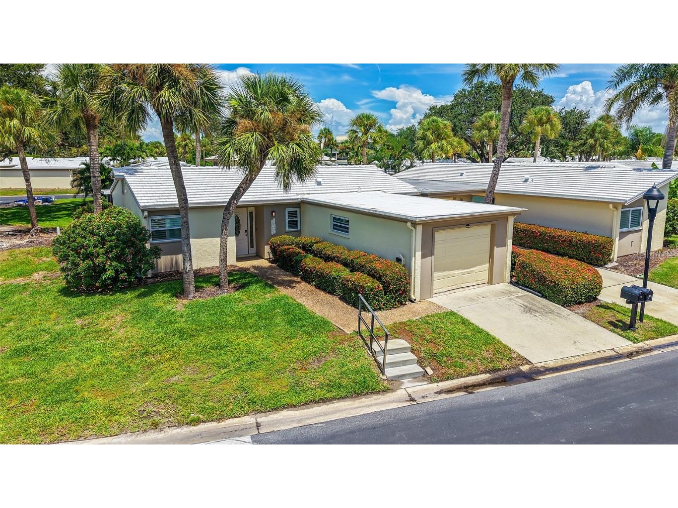 119 Whispering Sands Circle #V36 Sarasota FL 34242 A4656278 image3