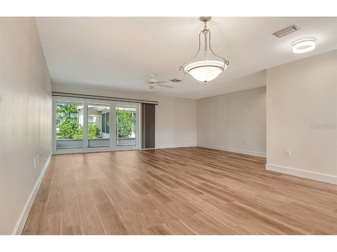 119 Whispering Sands Circle #V36 Sarasota FL 34242 A4656278 image8