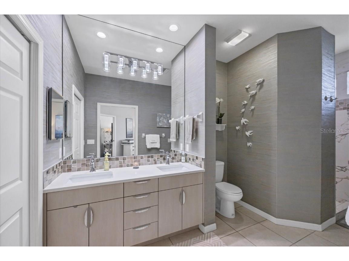 119 Woodbridge Drive #203 Venice FL 34293 N6142139 image17