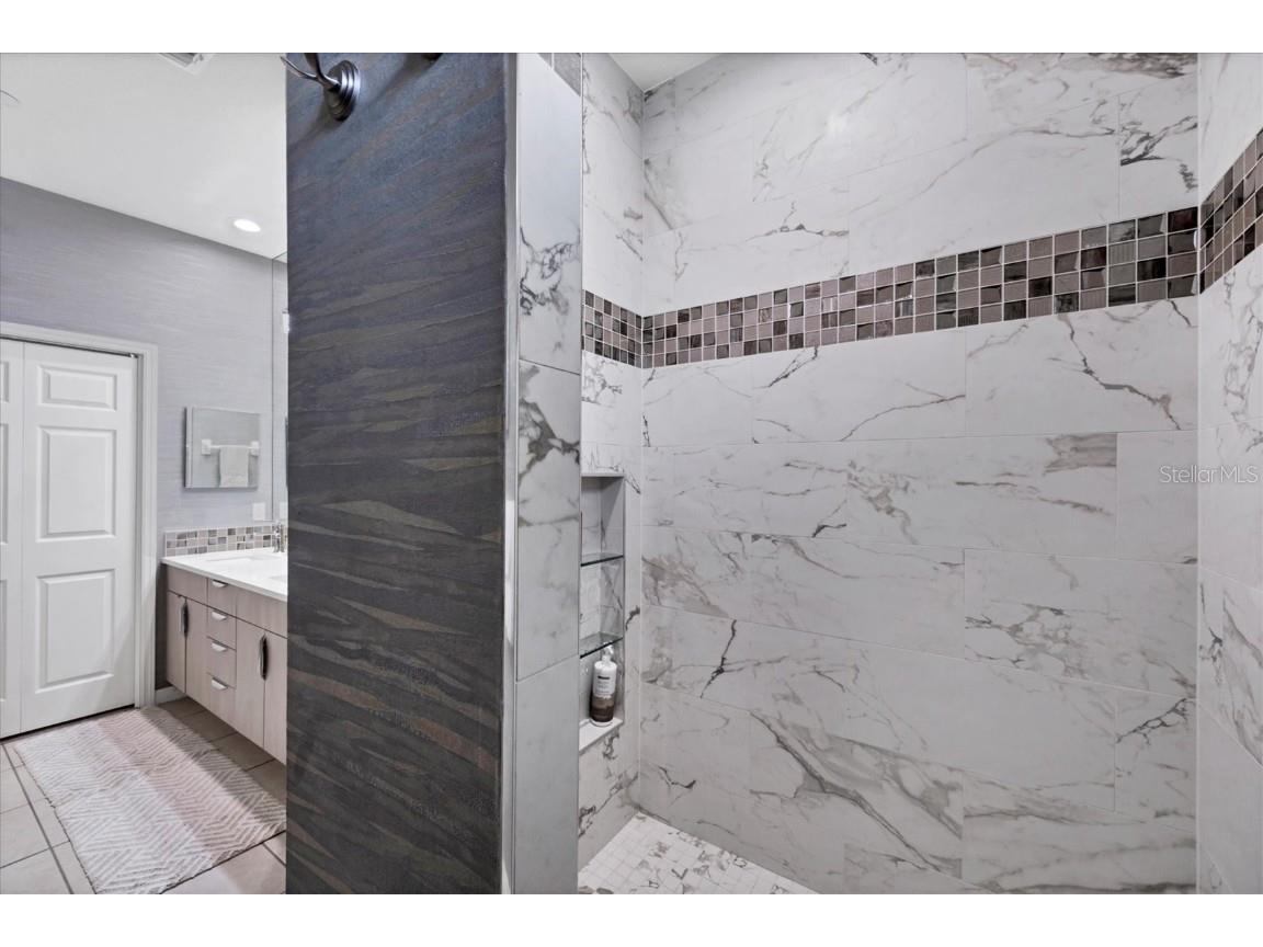 119 Woodbridge Drive #203 Venice FL 34293 N6142139 image18