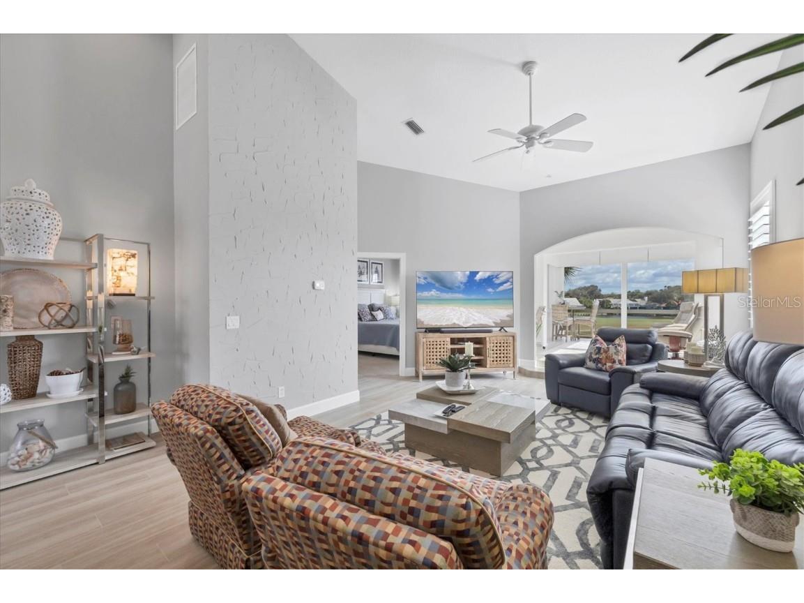 119 Woodbridge Drive #203 Venice FL 34293 N6142139 image5