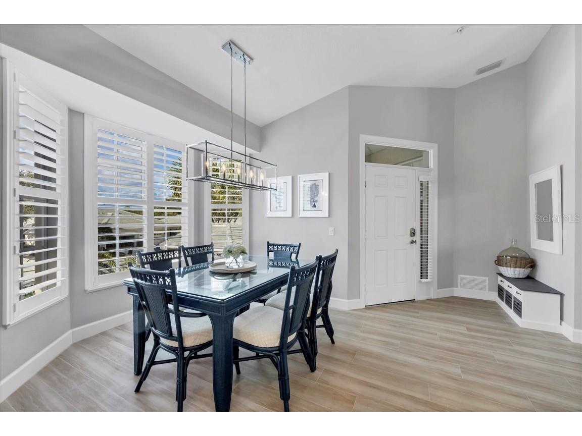 119 Woodbridge Drive #203 Venice FL 34293 N6142139 image9