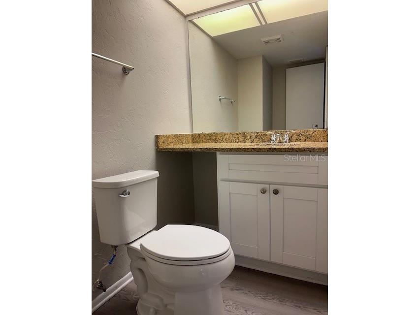 1190 Longfellow Way #135C Sarasota FL 34243 N6137352 image12