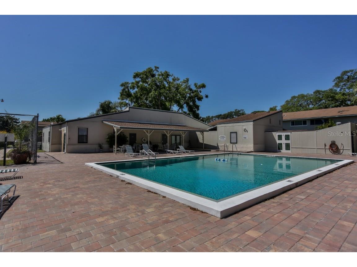 1190 Longfellow Way #135C Sarasota FL 34243 N6137352 image32