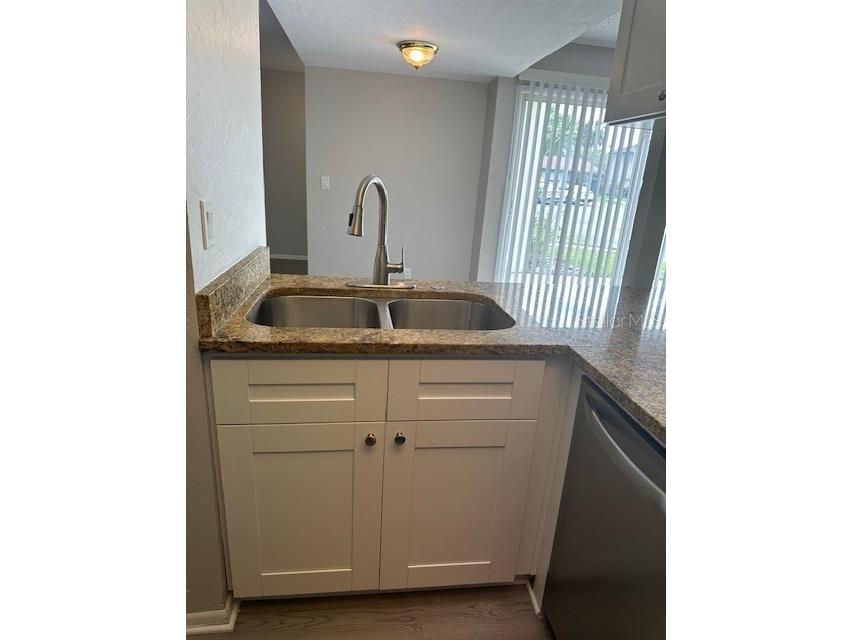 1190 Longfellow Way #135C Sarasota FL 34243 N6137352 image5